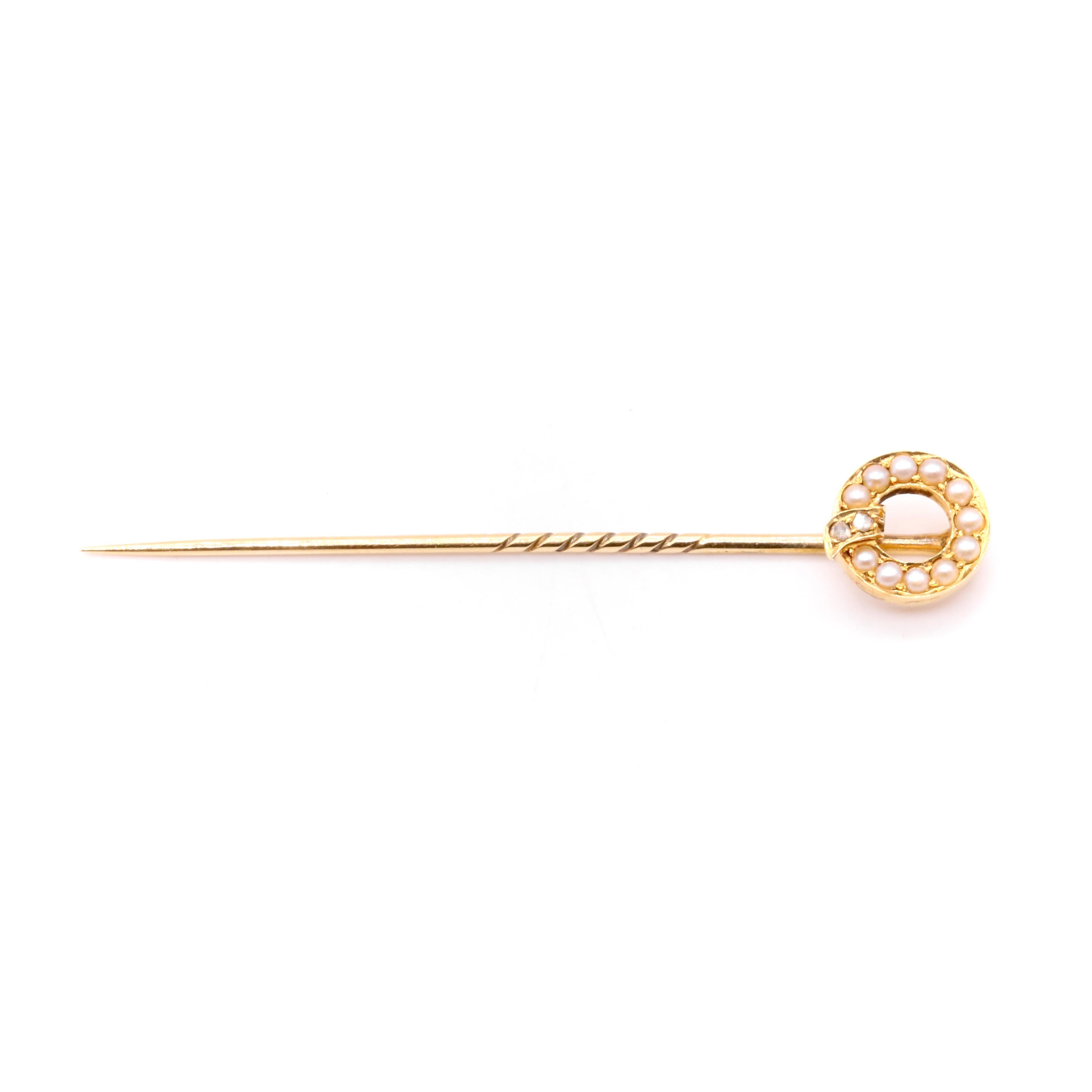 Antique Victorian 15K Yellow Gold Pearl and Diamond Garter Stick Pin For Sale 2