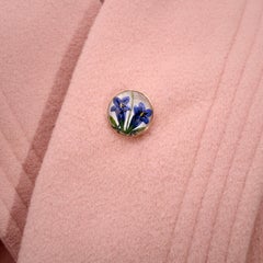 Antique Victorian 15K Yellow Gold Reverse Carved Intaglio Gentian Flower Brooch