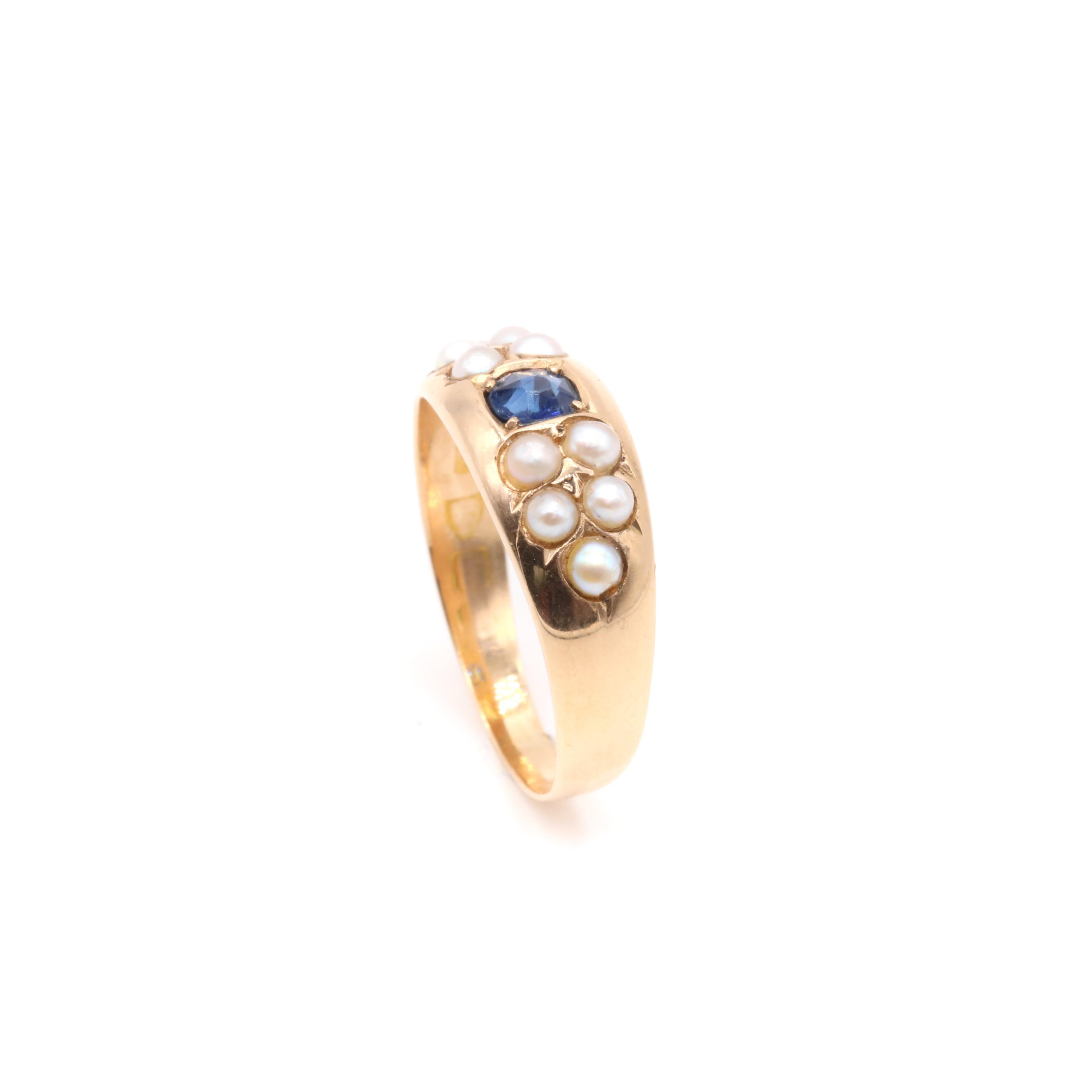 Antique Victorian 15K Yellow Gold Sapphire and Pearl Band Ring For Sale 3