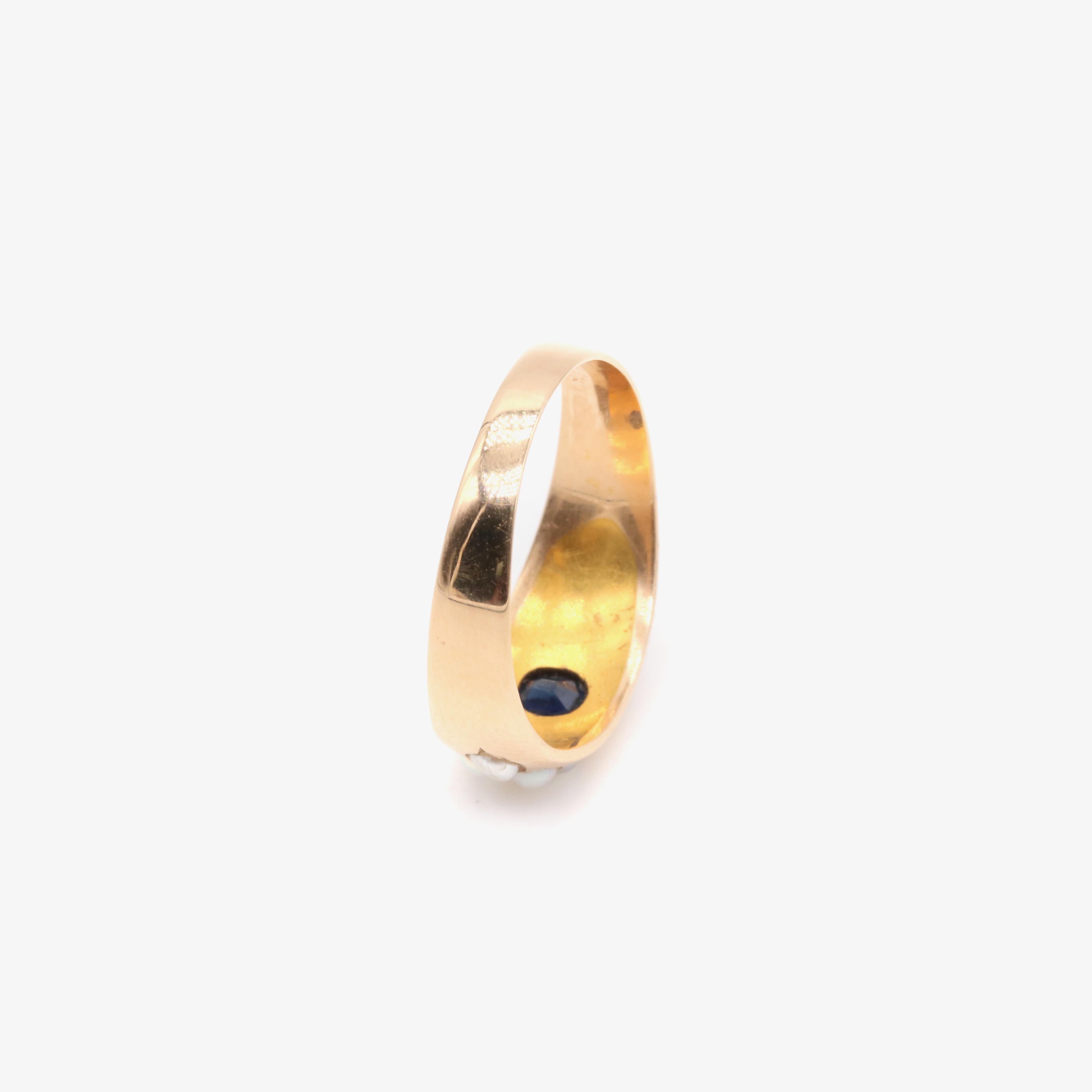 Antique Victorian 15K Yellow Gold Sapphire and Pearl Band Ring For Sale 4