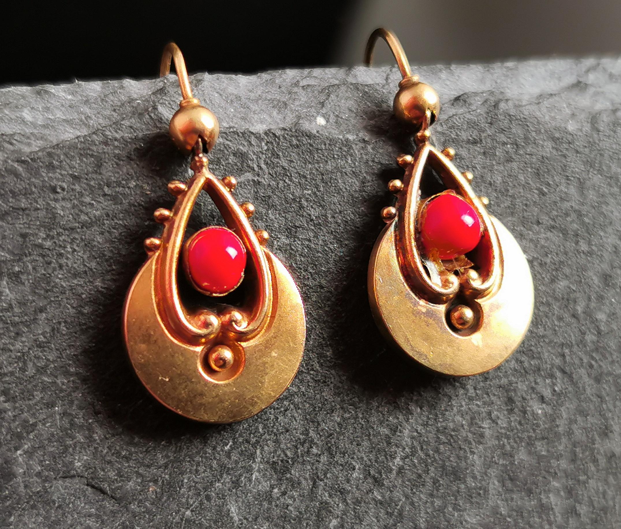 Antique Victorian 15kt Gold Earrings, Coral Paste, Etruscan Revival In Good Condition In NEWARK, GB