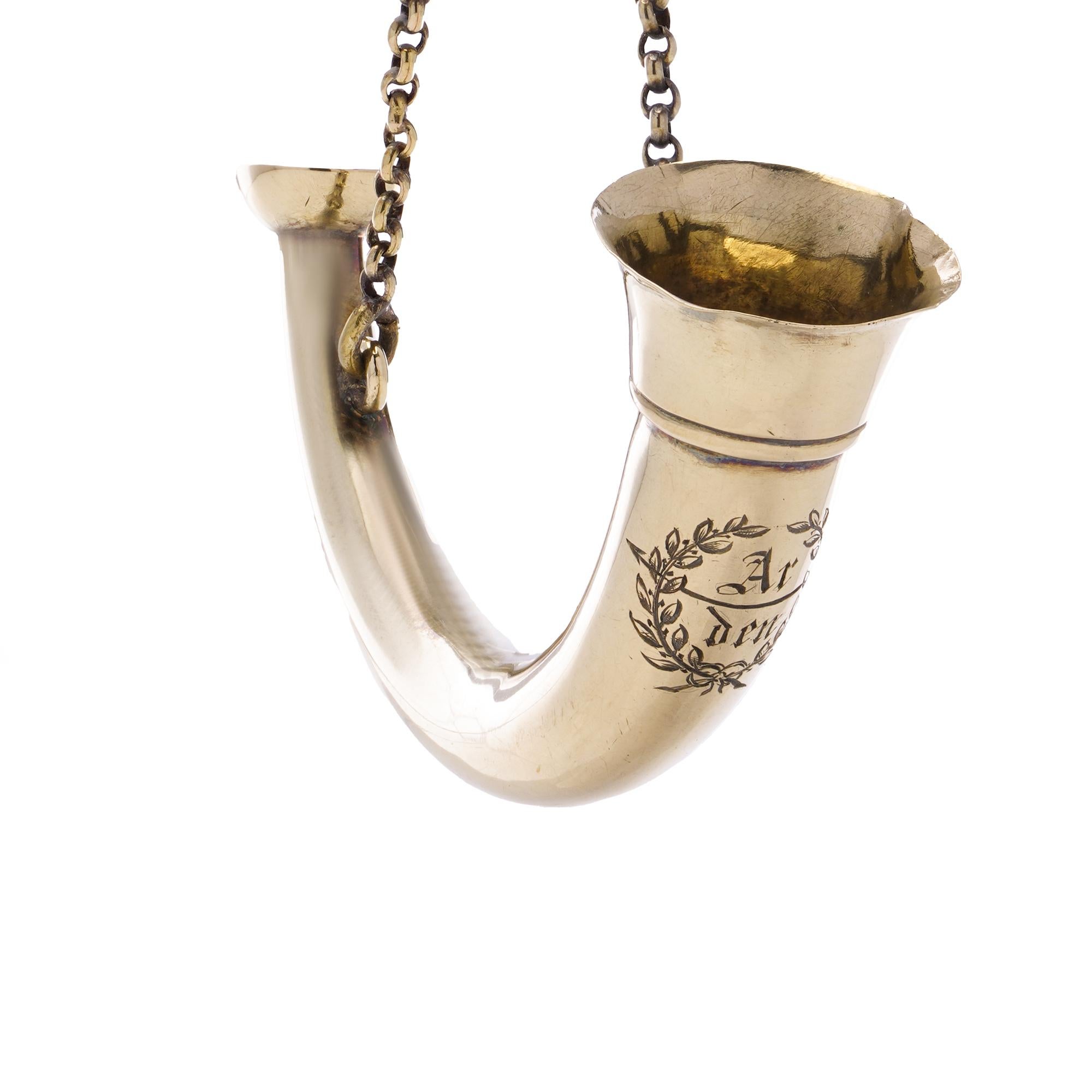 Antique Victorian 15kt yellow gold trumpet pendant In Good Condition For Sale In Braintree, GB