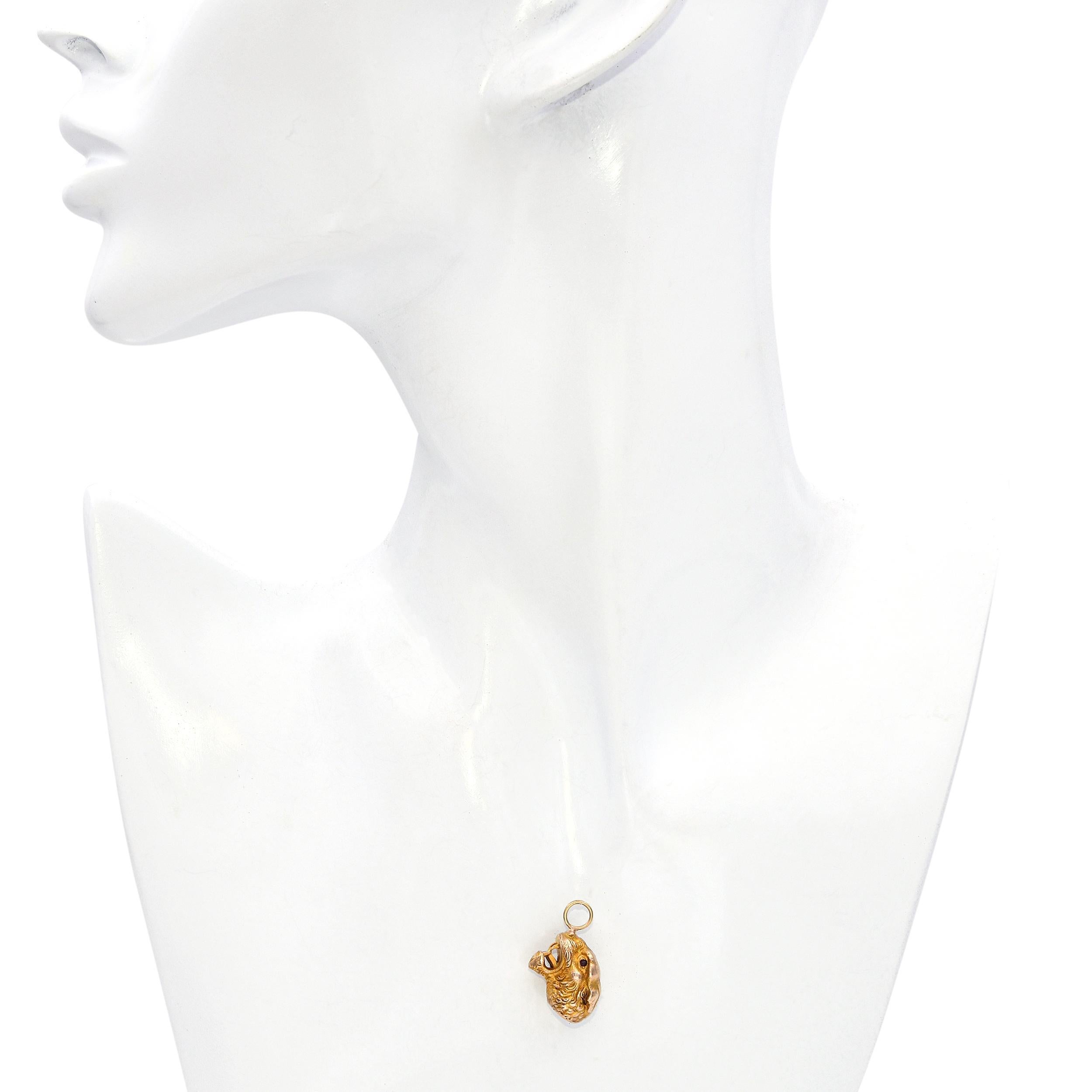 Victorien Pendentif tête de tigre sculpté en or jaune 17k de l'époque victorienne ancienne en vente