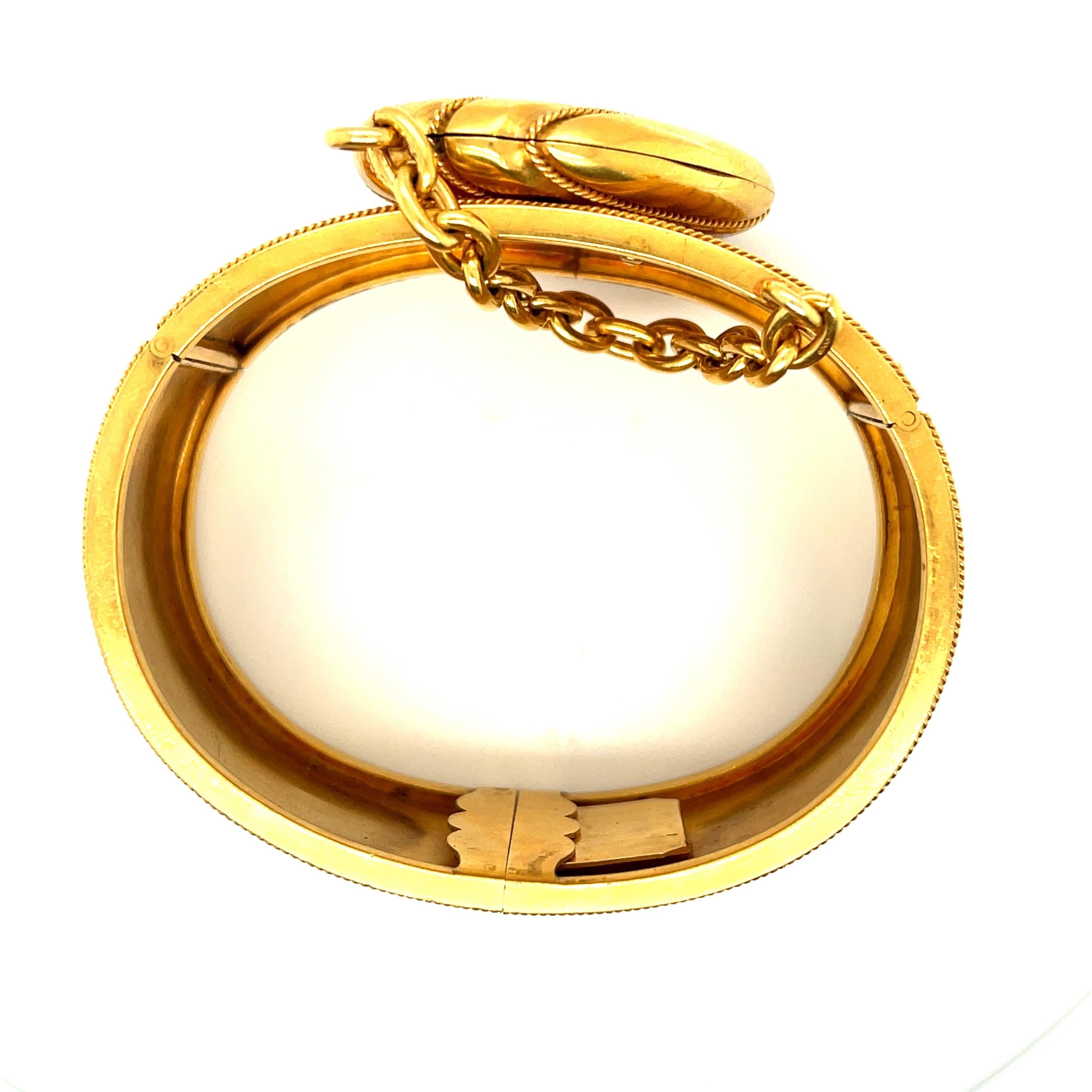 Antique Victorian 18 Karat Bangle Bracelet with Attached Locket In Good Condition In New York, NY