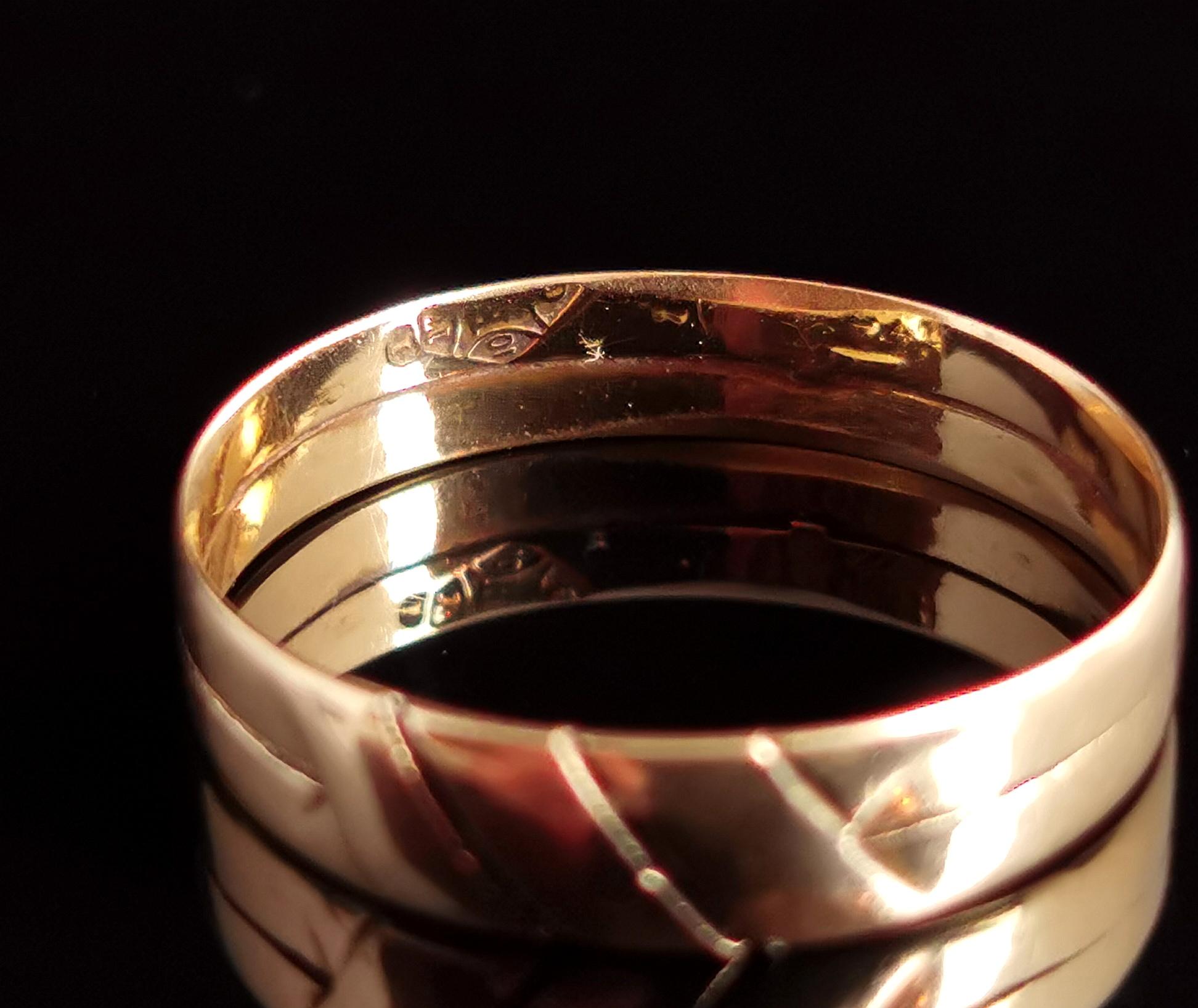 Antique Victorian 18 Karat Yellow Gold Band Ring, Geometric, Wedding Band 4