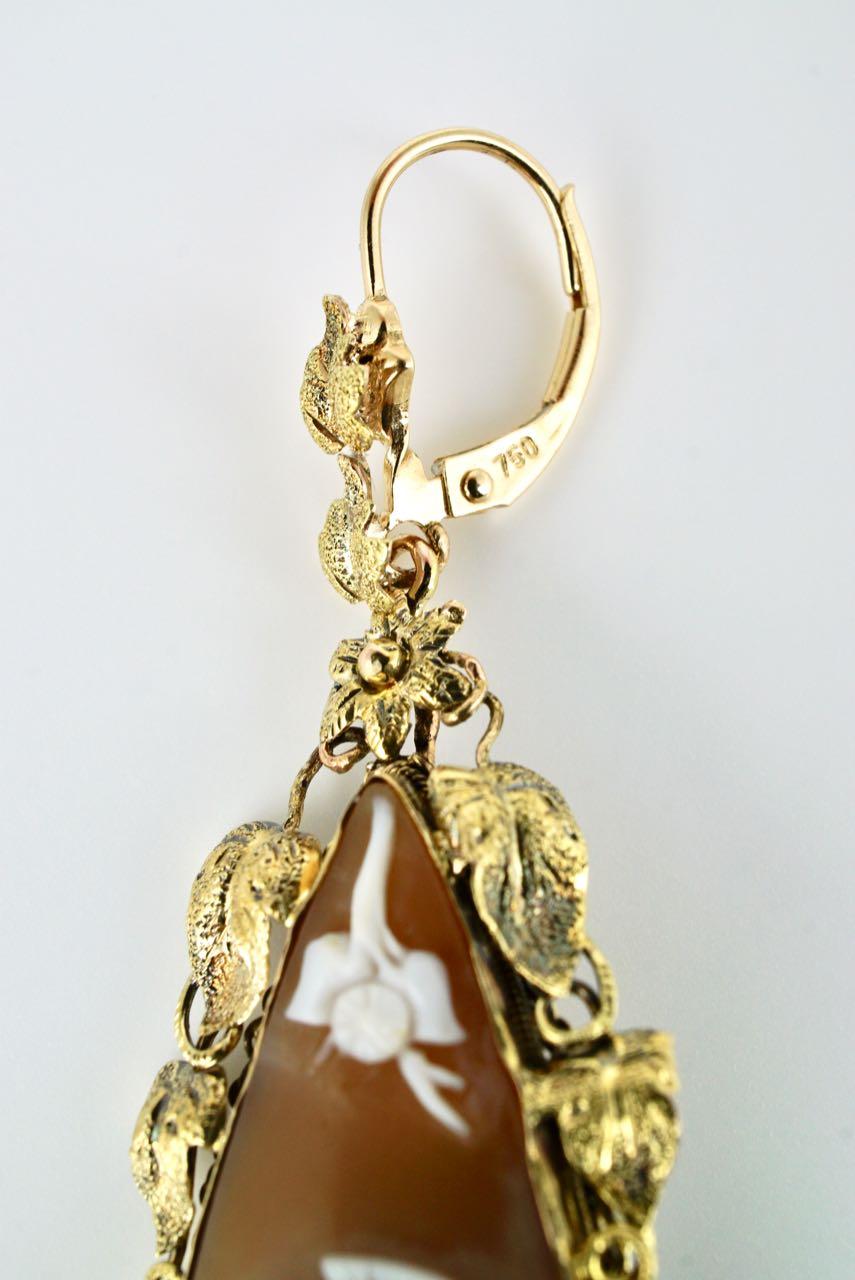 High Victorian Antique Victorian 18 Karat Yellow Gold Shell Cameo Drop Earrings For Sale