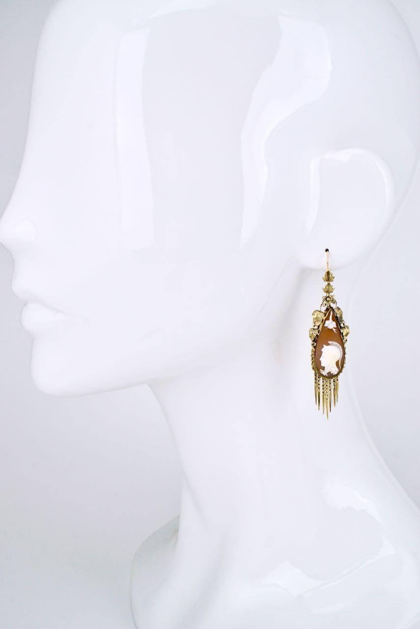 Antique Victorian 18 Karat Yellow Gold Shell Cameo Drop Earrings For Sale 1