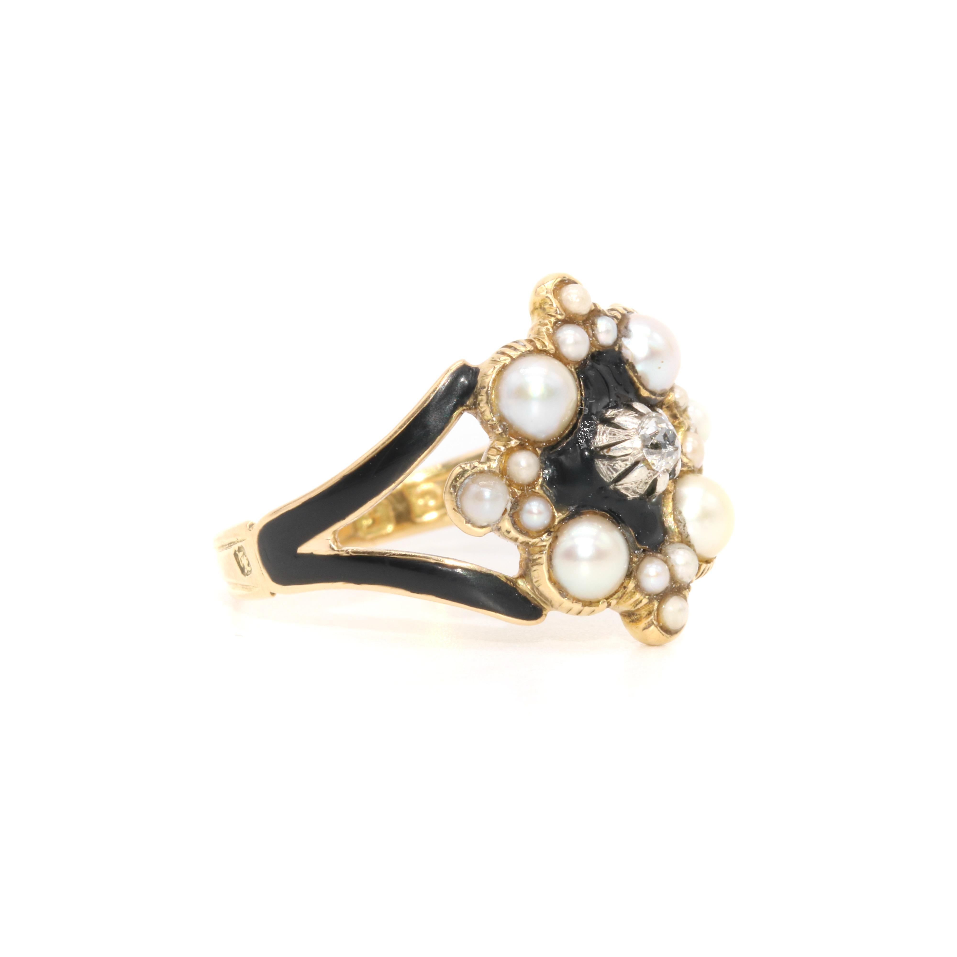 Antique Victorian 1840s 18K Gold Diamond, Pearl and Black Enamel Mourning Ring In Good Condition For Sale In Staines-Upon-Thames, GB