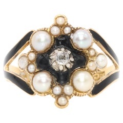 Antiguo anillo de luto victoriano de oro de 18 quilates de la década de 1840 con diamantes, perlas y esmalte negro