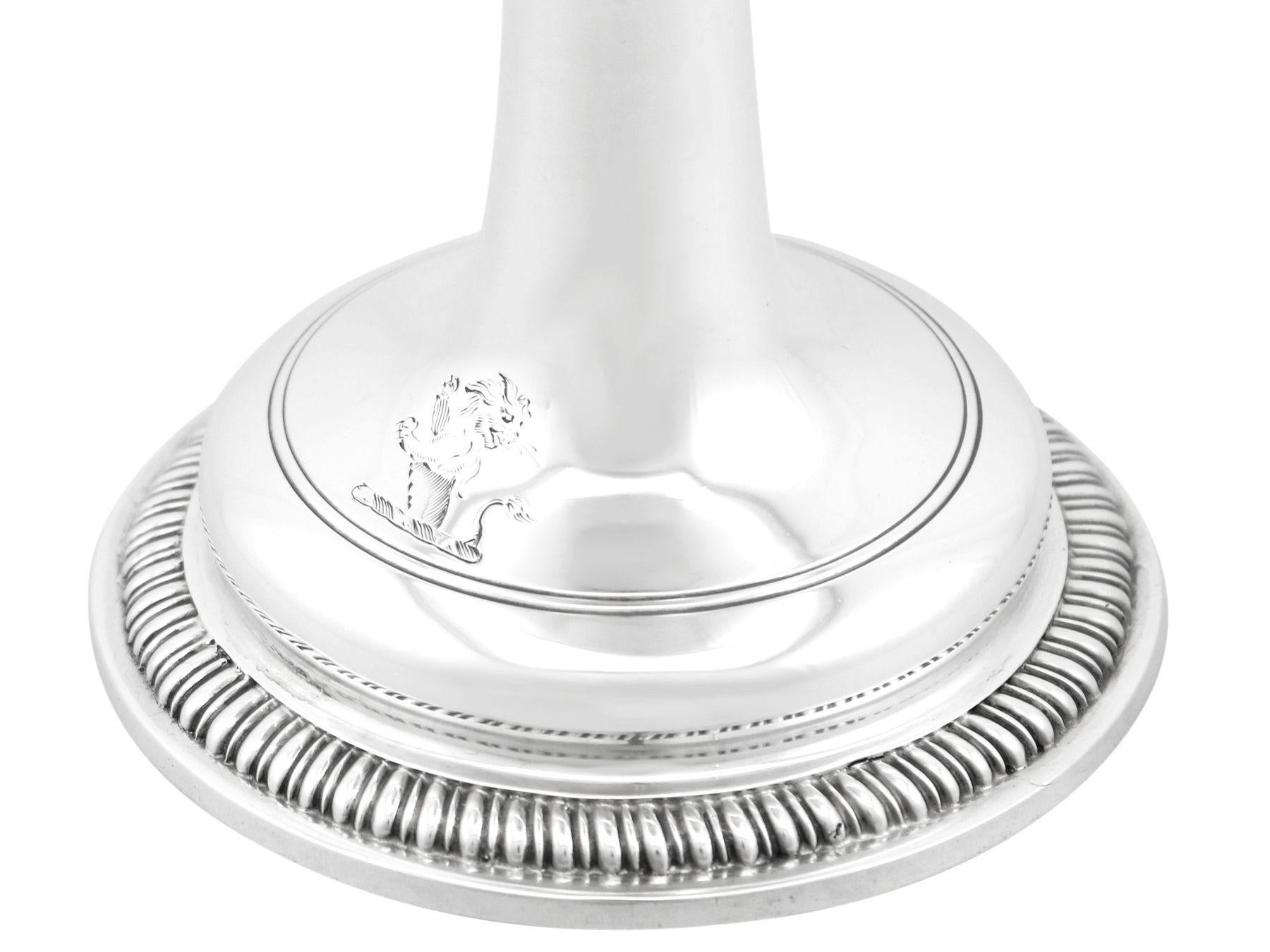 Antike viktorianische 1850er Sterling Silber Pokal (Viktorianisch) im Angebot