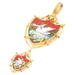 Colgante Antiguo Victoriano 1860s Oro Amarillo 18K Micro Mosaico Cisne