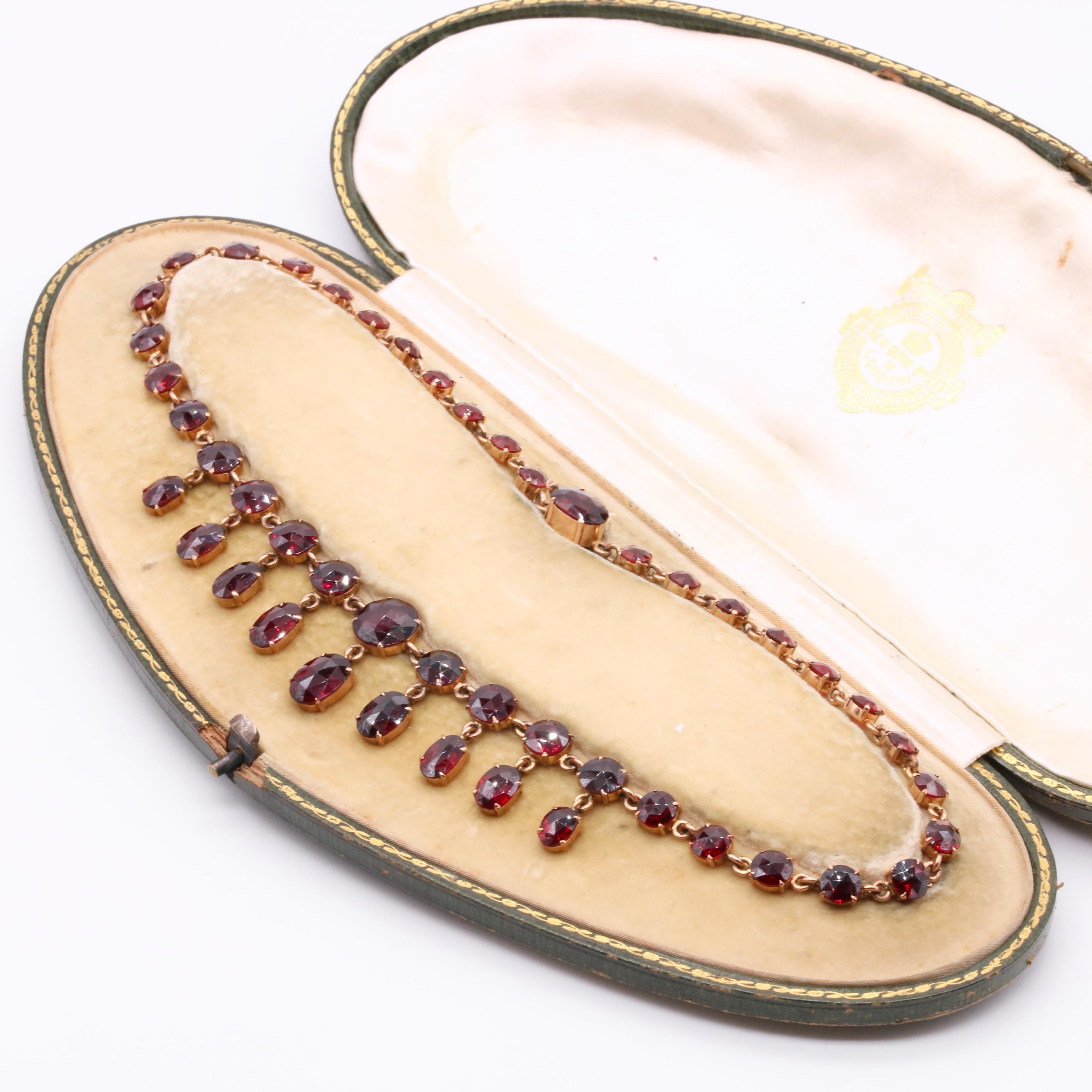Antique Victorian 1870s Gold 48ctw Garnet Fringe Necklace in Original Fitted Box For Sale 6