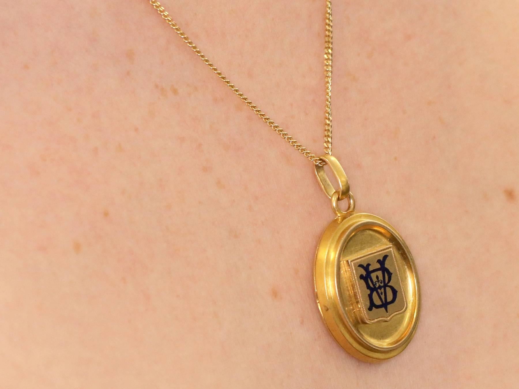 Antique Victorian 1890s Blue Enamel and Yellow Gold Locket 5