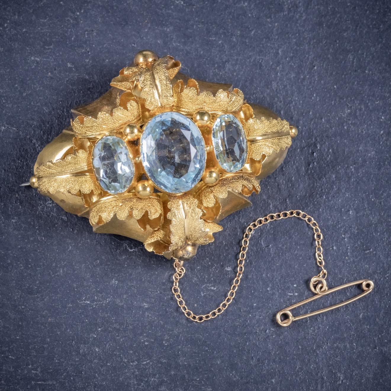 Antique Victorian 18ct Gold Aquamarine Circa 1860 Boxed Brooch And Earrings Set For Sale 1