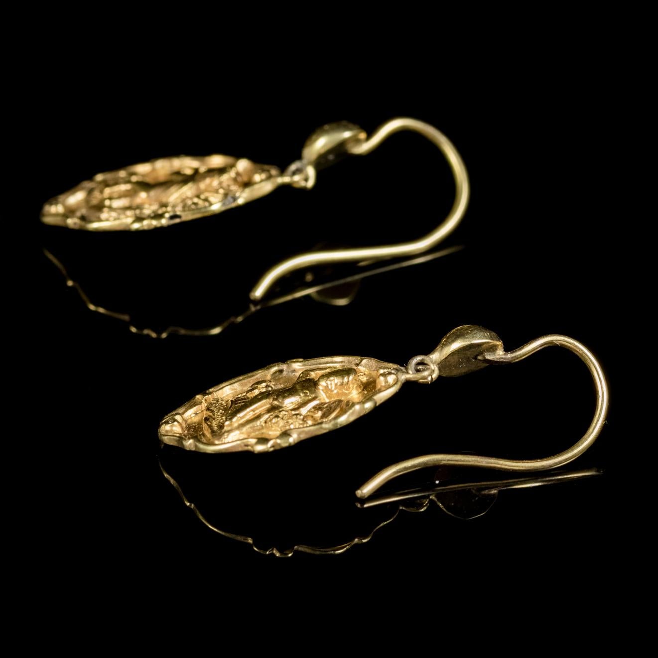Antique Victorian 18 Carat Gold Cherub Drop Earrings, circa 1900 In Excellent Condition In Lancaster, Lancashire