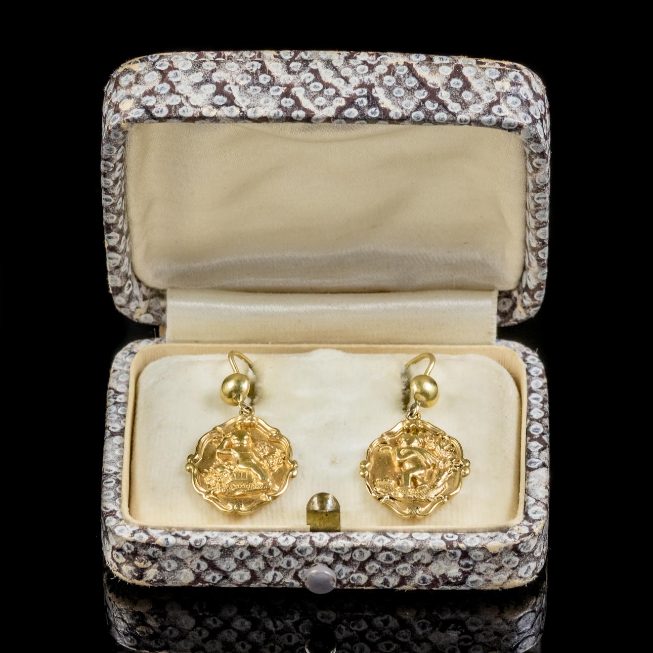 Antique Victorian 18 Carat Gold Cherub Drop Earrings, circa 1900 3