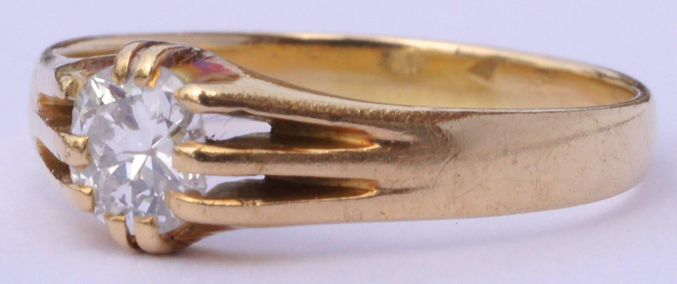Solitär-Ring aus 18 Karat Gold mit Diamanten, um 1920 (Alteuropäischer Brillantschliff) im Angebot