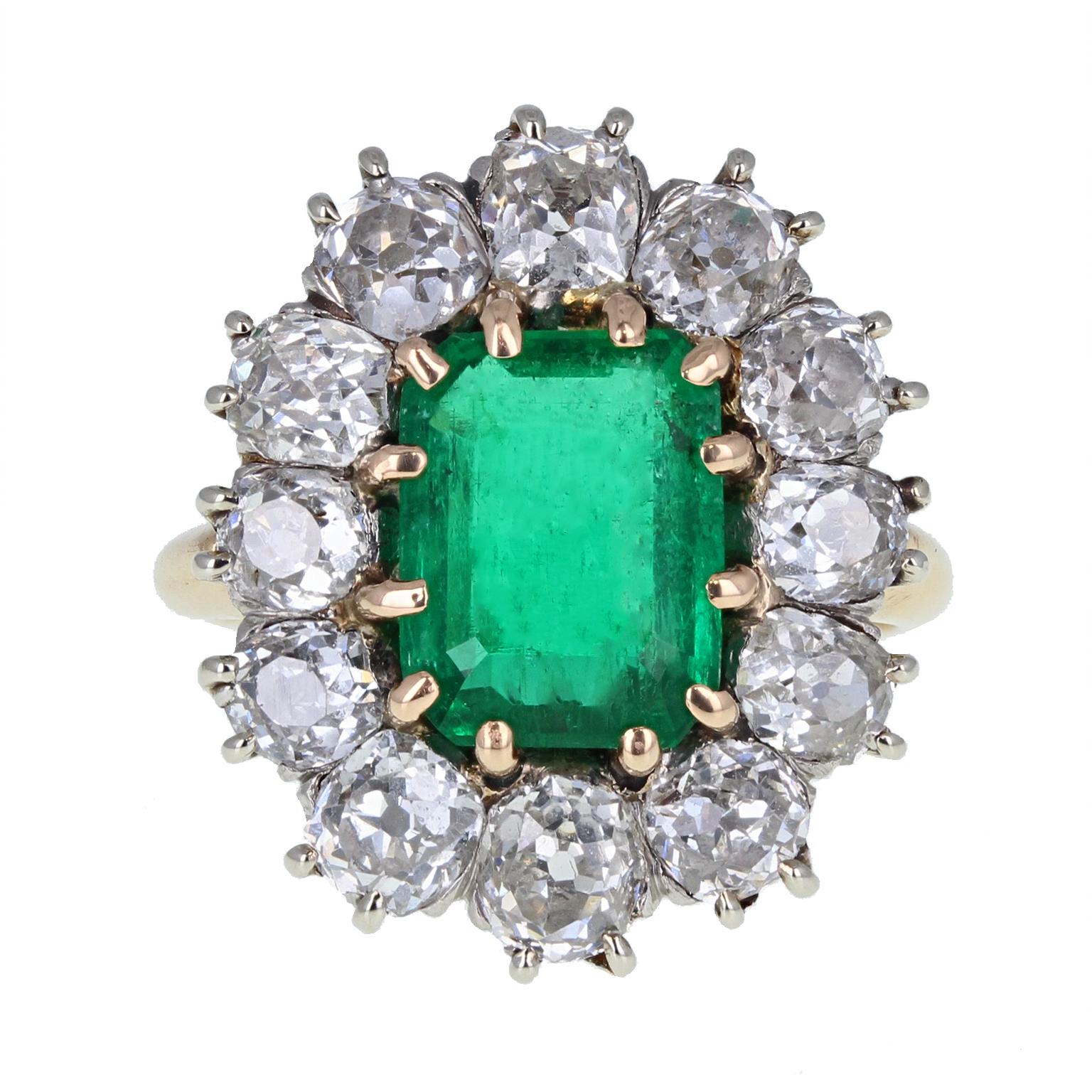 Late Victorian Antique Victorian 18 Carat Gold Emerald Old Cut Diamond Cluster Cocktail Ring For Sale