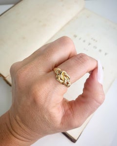 Antique Victorian 18ct Gold Lovers Knot Ring