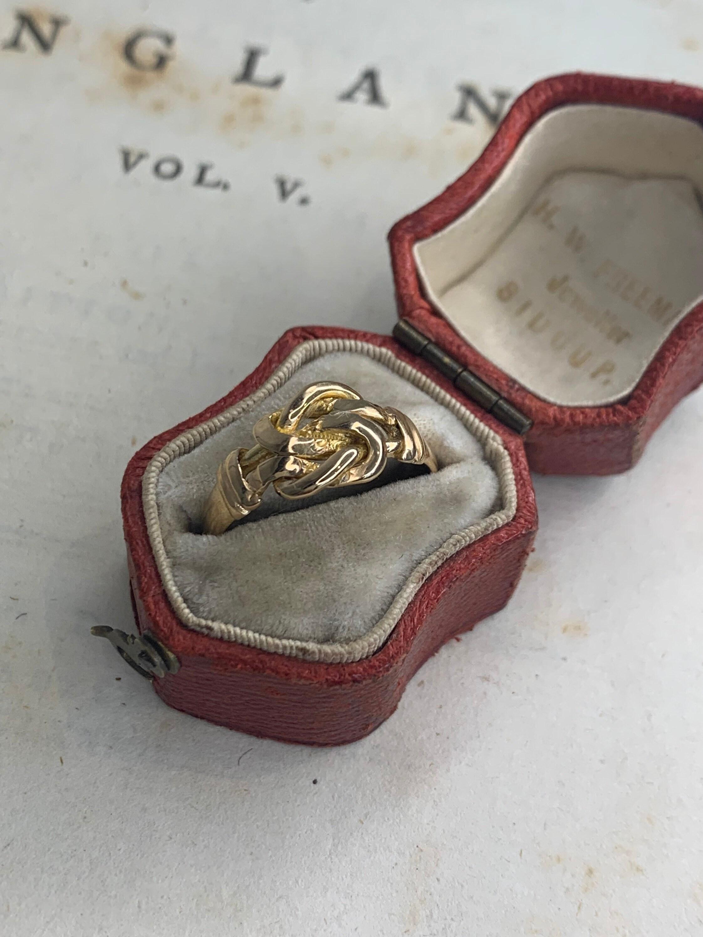 Antiker viktorianischer 18 Karat Gold Liebhaber-Knotenring für Damen oder Herren im Angebot