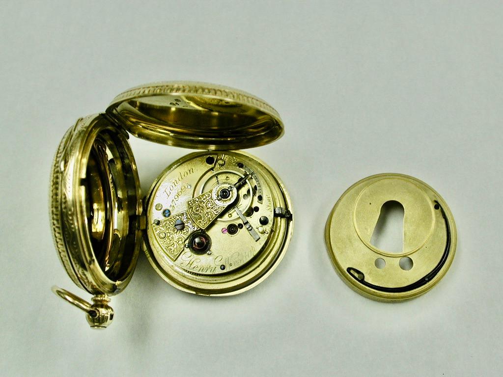 Antique Victorian 18 Ct Hunter Pocket Watch, Hallmarked in Chester, 1867 For Sale 3