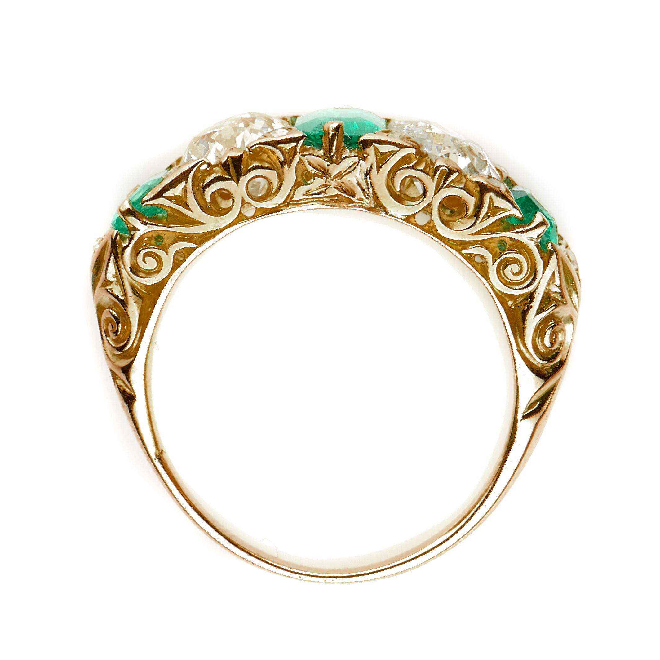 18 carat gold emerald ring