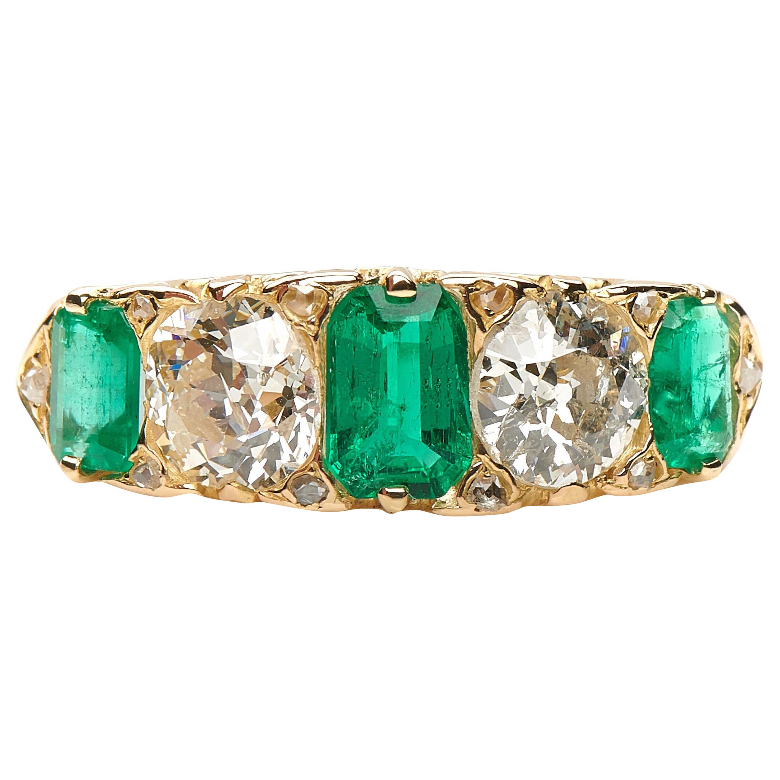Antique, Victorian, 18 Carat Yellow Gold, Emerald and Diamond Five-Stone Ring For Sale