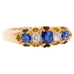 Antiker viktorianischer 5 Steinring aus 18 Karat Gold mit 0,63 Karat Gold Saphir und Diamant im Altschliff