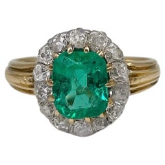 Antique Victorian 18K Gold 0.85 Carat Emerald 0.34 Carat Diamond Cluster Ring
