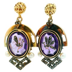 Boucles d'oreilles pendantes en or 18k améthyste, perle et diamant, mouche et insecte