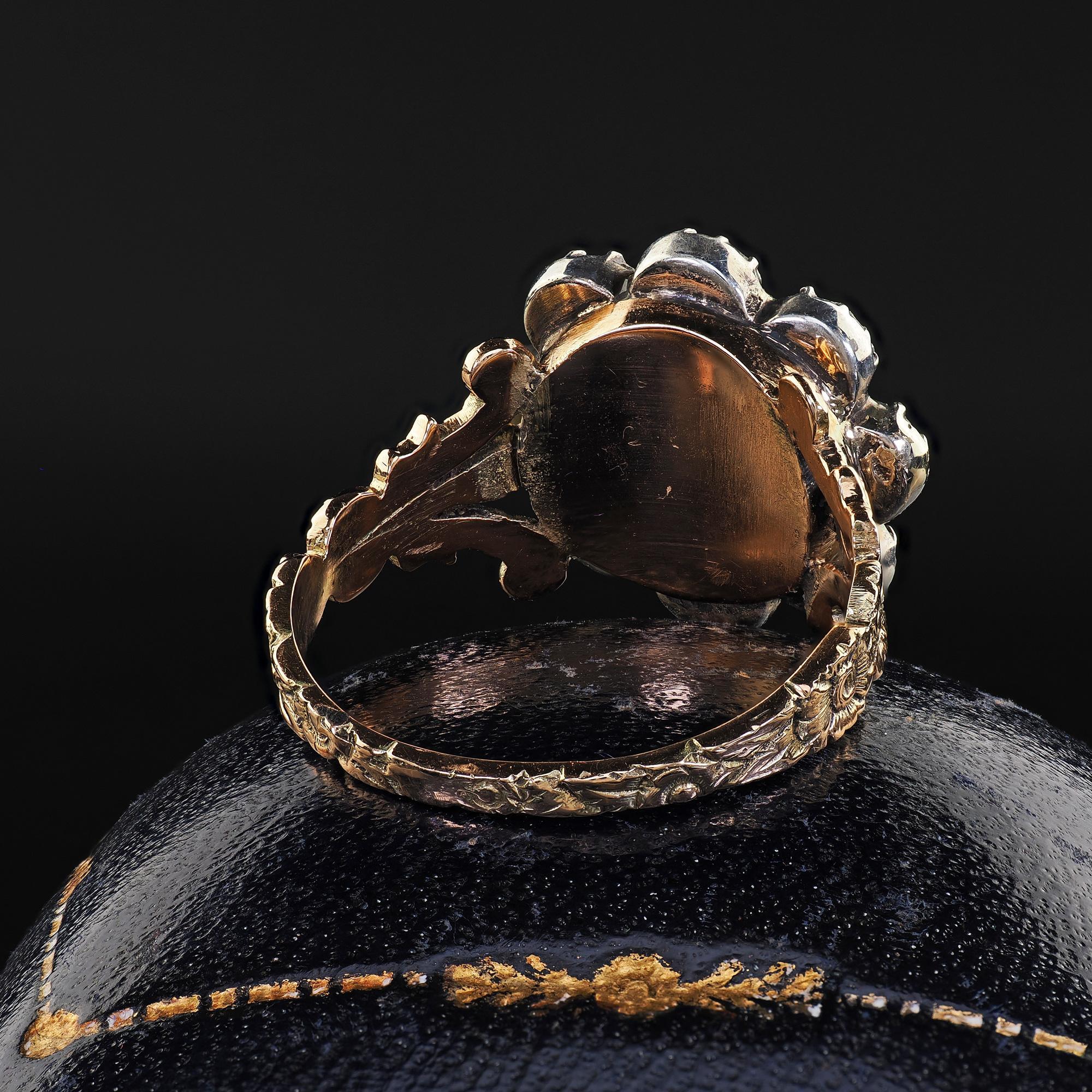 Bague de fiançailles victorienne ancienne en or 18K et argent, avec diamant taillé en rose et opale en vente 1