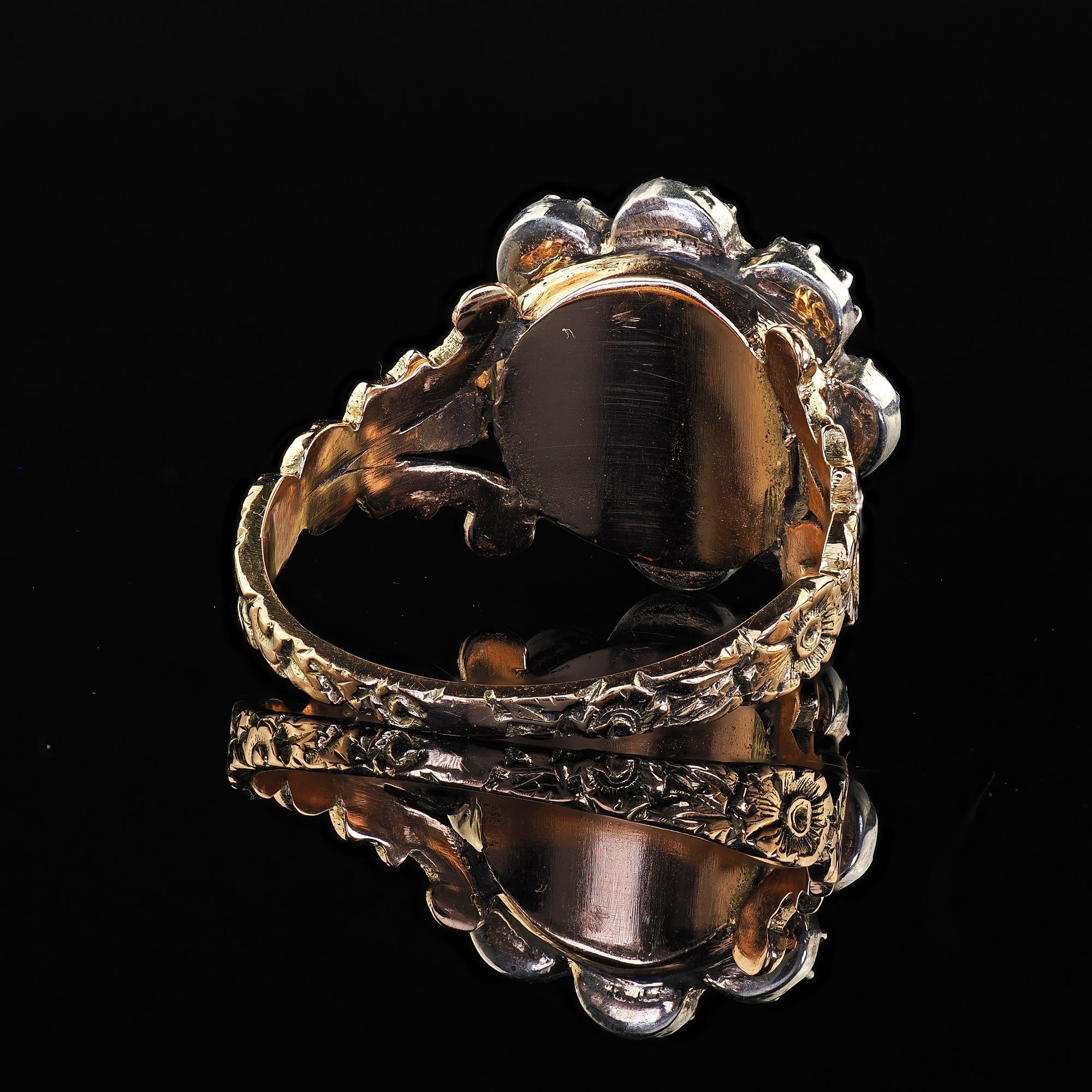 Bague de fiançailles victorienne ancienne en or 18K et argent, avec diamant taillé en rose et opale en vente 3