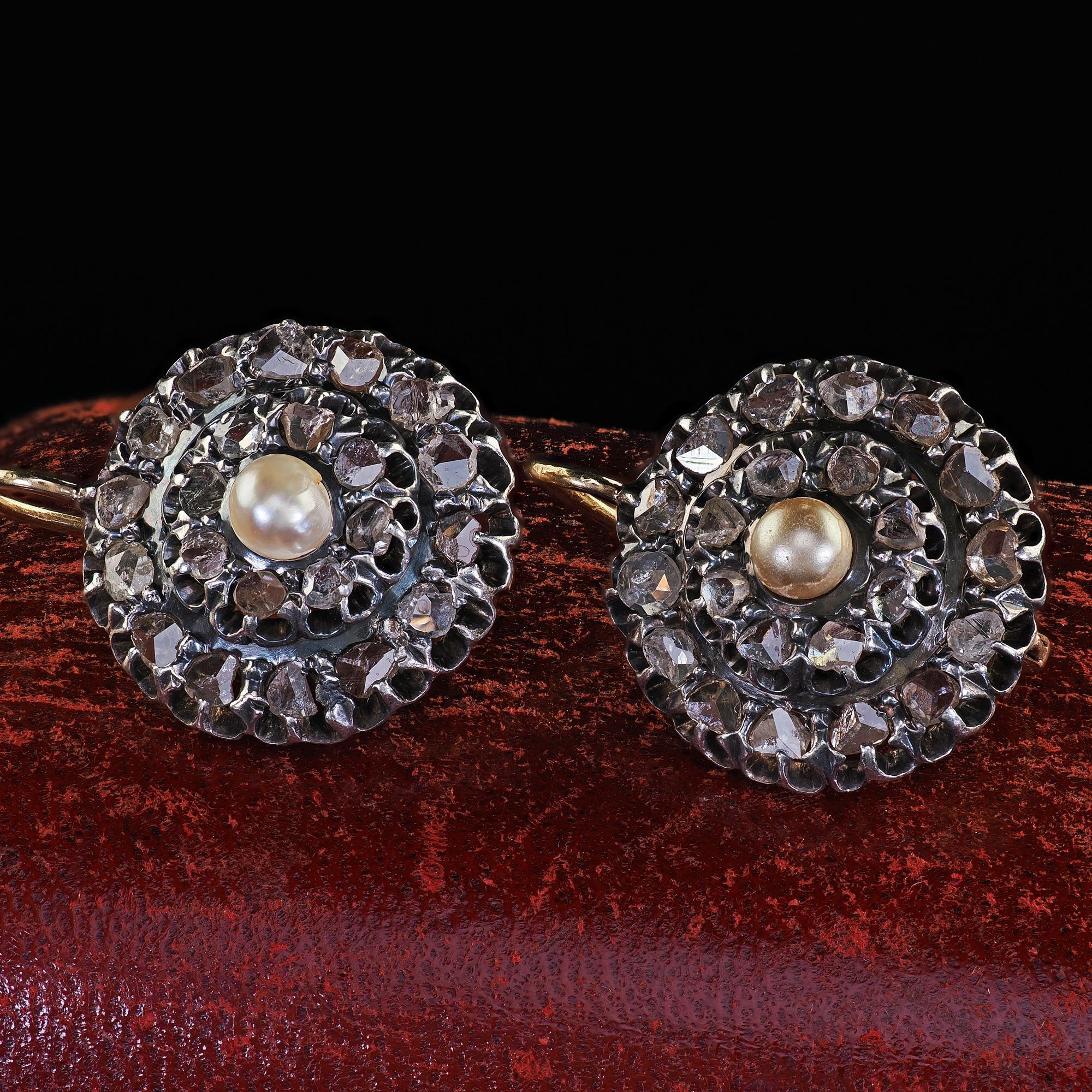 Antiguos pendientes victorianos de oro y plata de 18 quilates con diamantes talla rosa y perlas Victoriano en venta