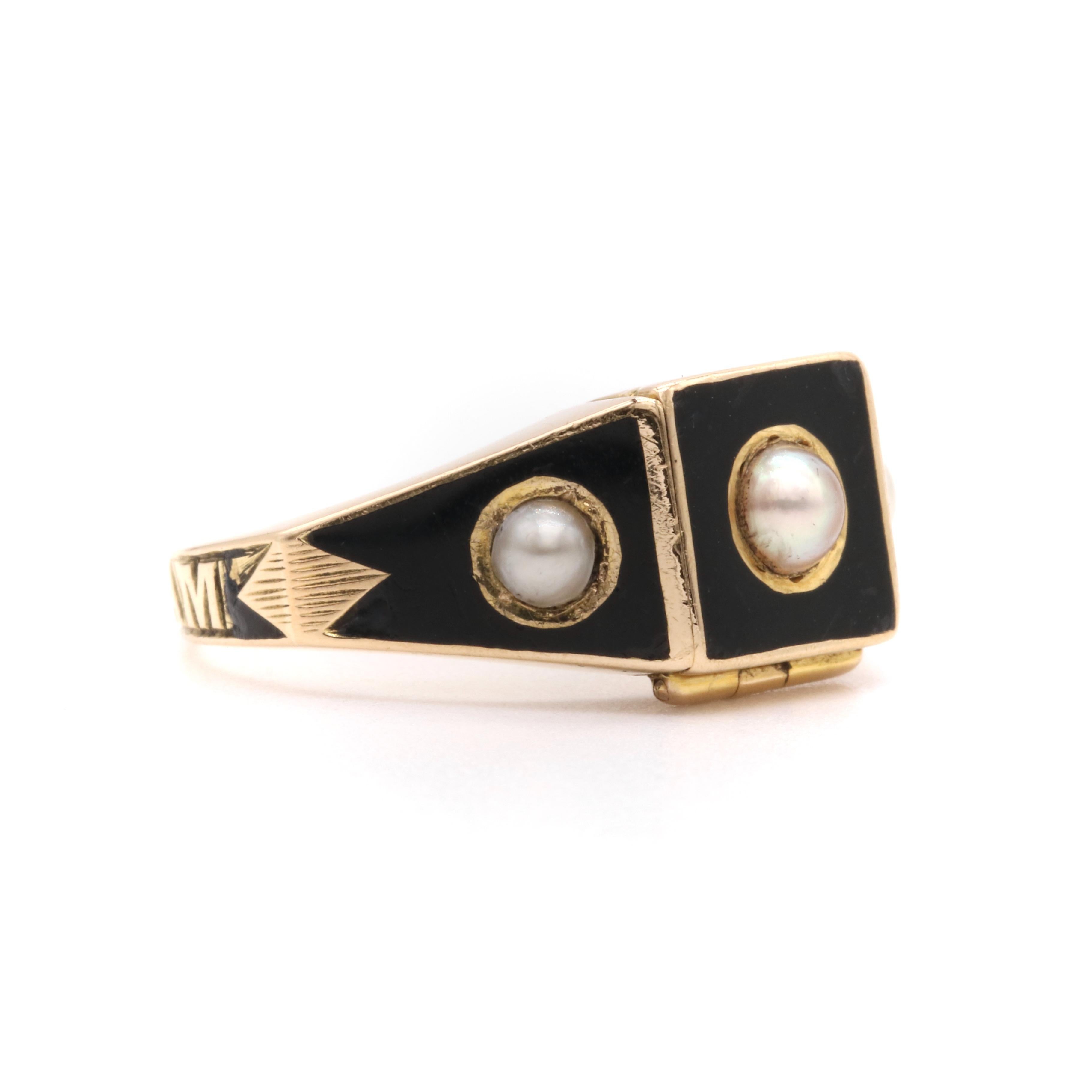 Antique Victorian 18K Gold Black Enamel and Pearl Hinged Locket Mourning Ring For Sale 1