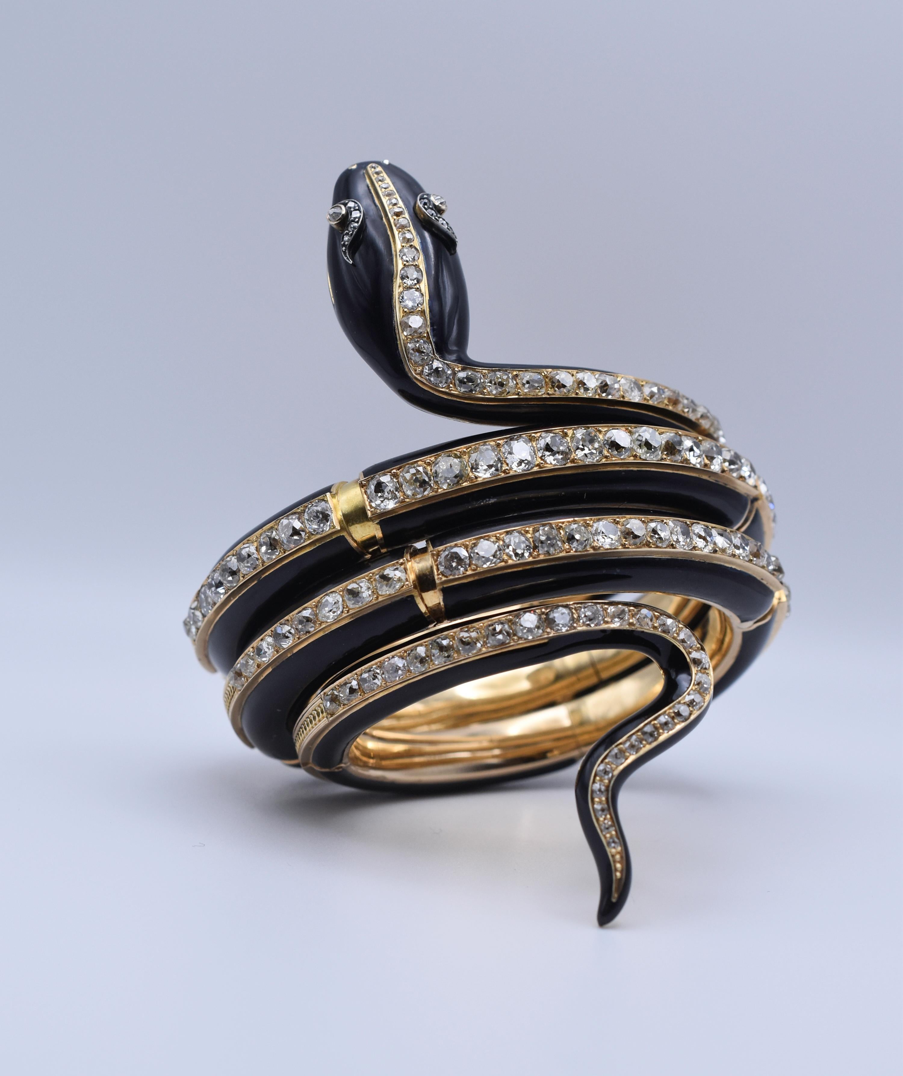 Taille vieille mine Bracelet serpent victorien ancien en or 18 carats et émail noir avec diamants en vente