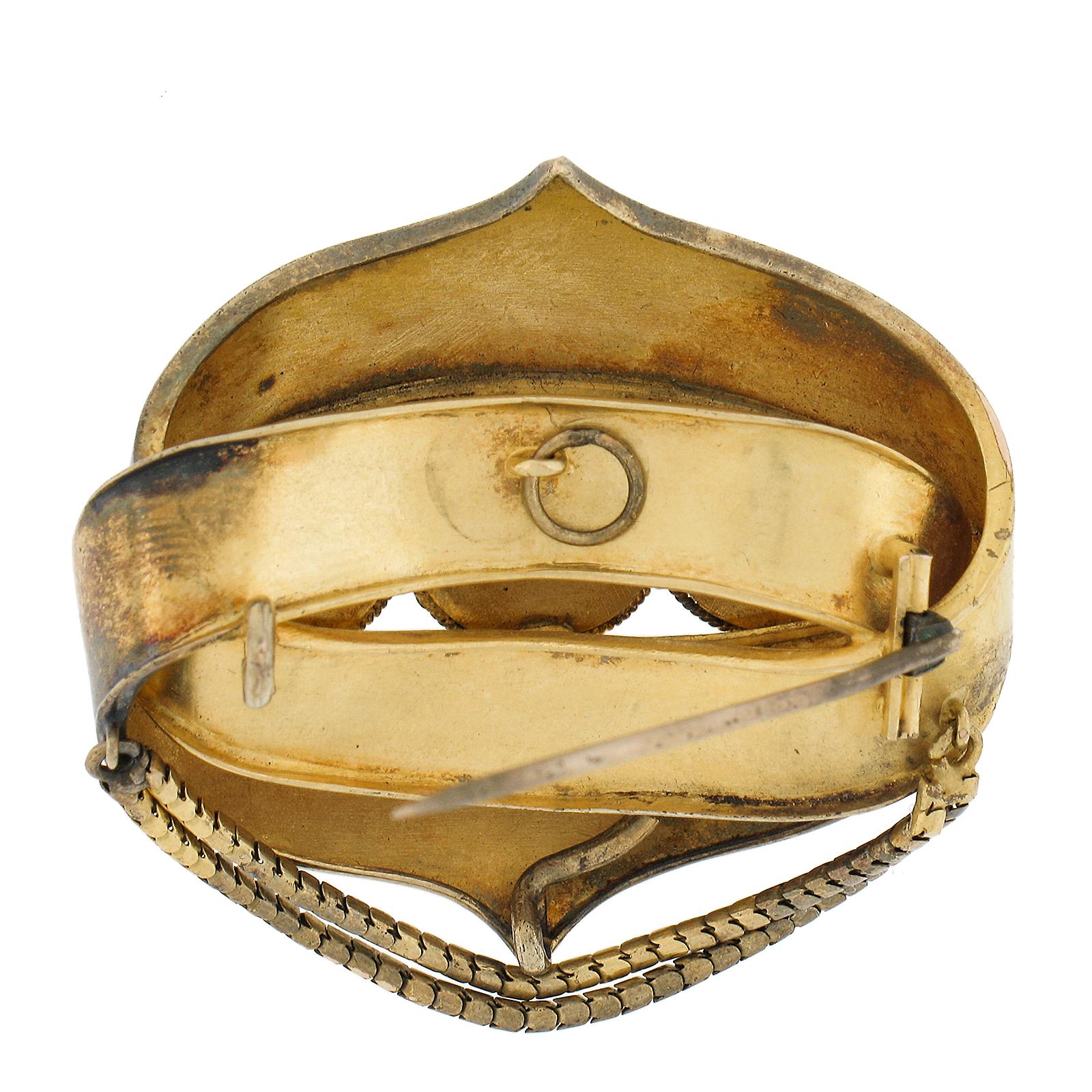 Taille cabochon Pendentif broche/écharpe victorien ancien en or 18 carats avec grenat cabochon pendant en vente