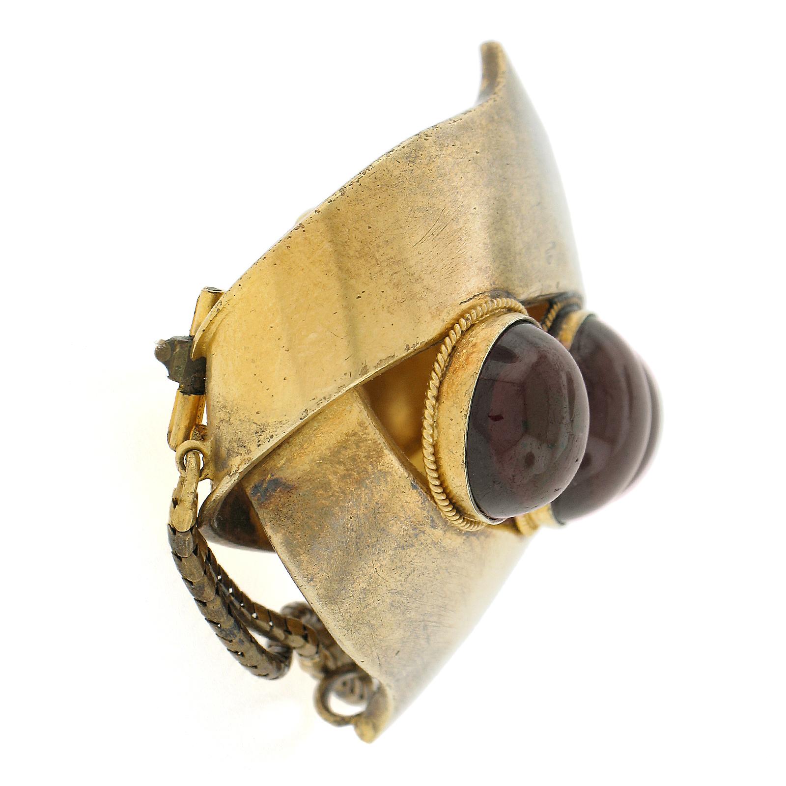 Pendentif broche/écharpe victorien ancien en or 18 carats avec grenat cabochon pendant Unisexe en vente