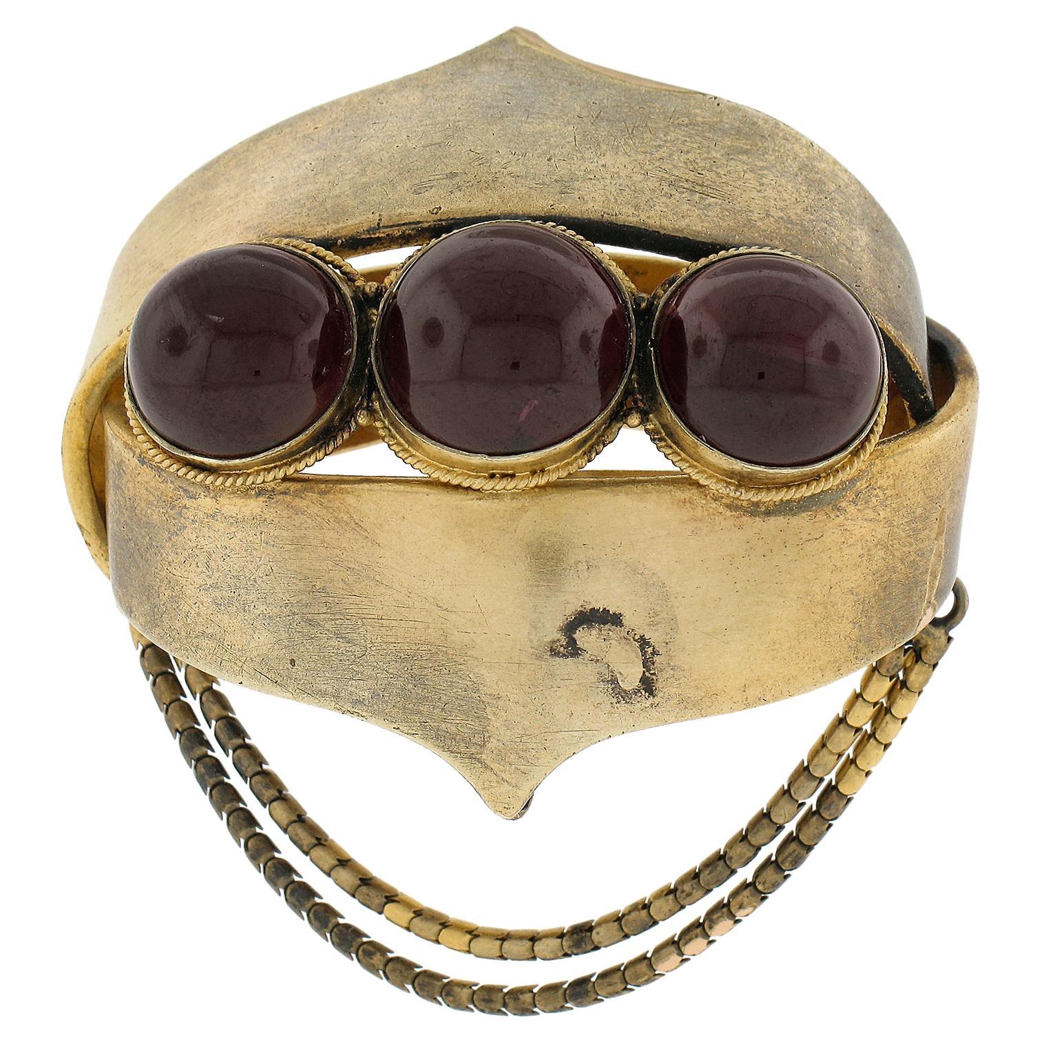 Pendentif broche/écharpe victorien ancien en or 18 carats avec grenat cabochon pendant en vente