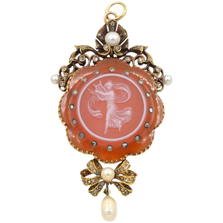 Antique Victorian 18K Gold Carved Agate Cameo Pendant with Pearls and Diamonds For Sale