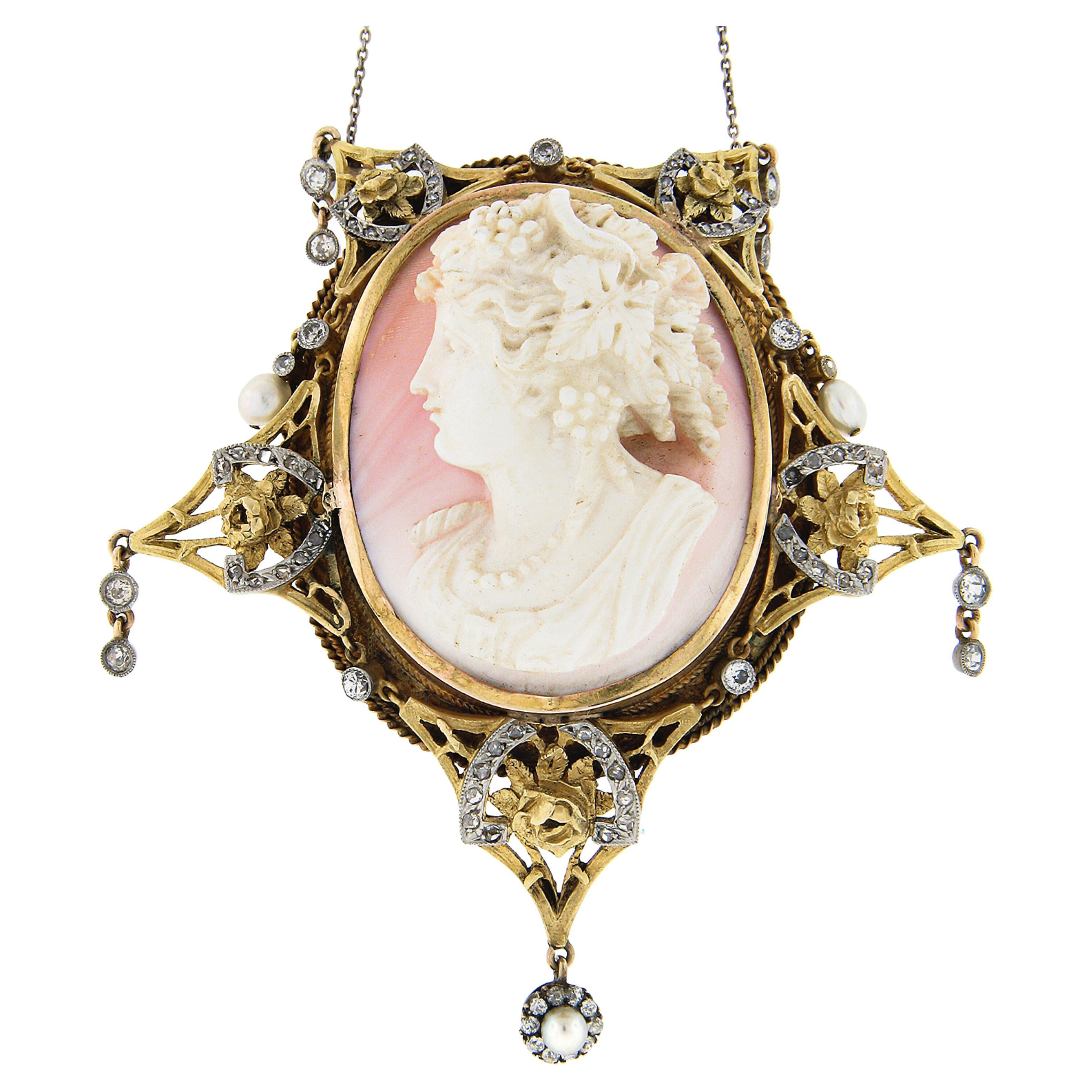 Broche camée victorienne ancienne en or 18 carats sculptée de coquillages blancs et roses avec cadre en diamants