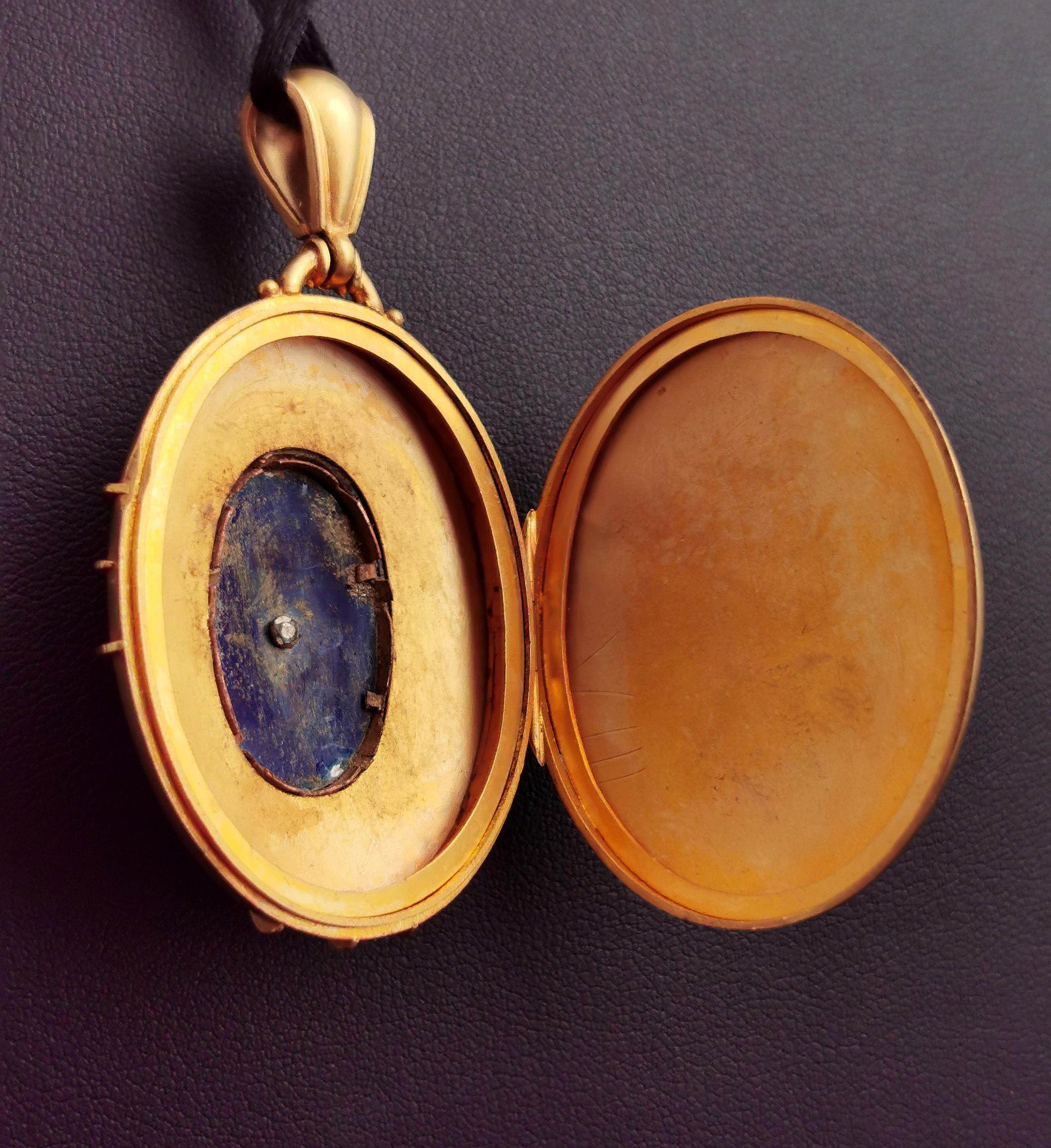 Antique Victorian 18k Gold Diamond and Blue Enamel Locket Pendant For Sale 7