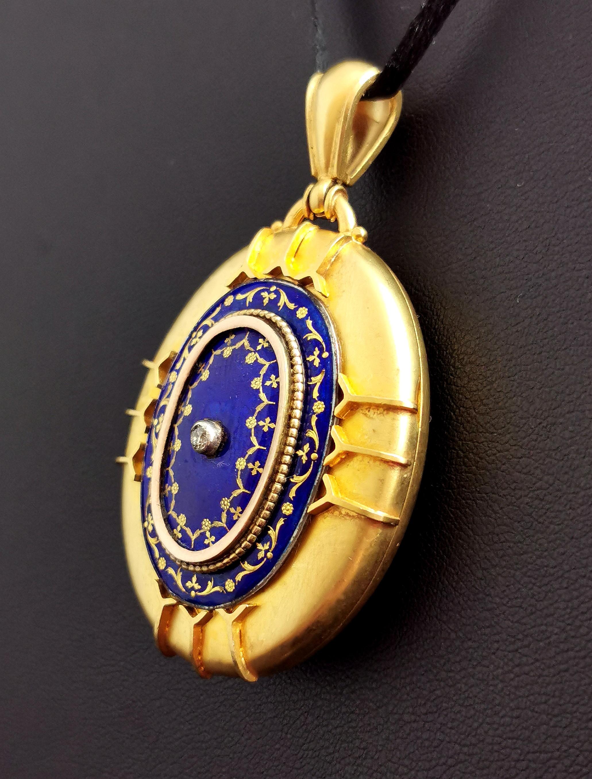 Antique Victorian 18k Gold Diamond and Blue Enamel Locket Pendant For Sale 8