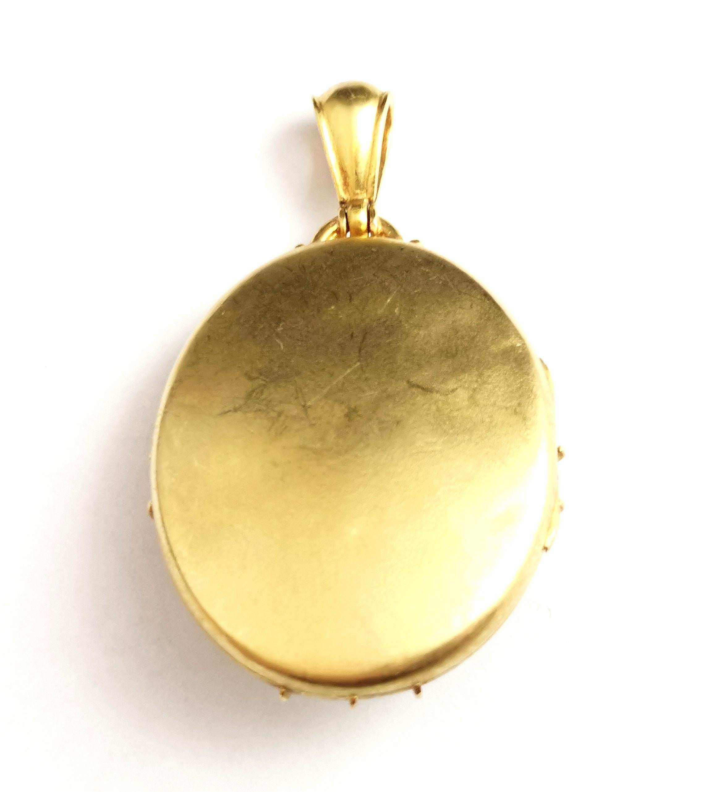 Antique Victorian 18k Gold Diamond and Blue Enamel Locket Pendant For Sale 7