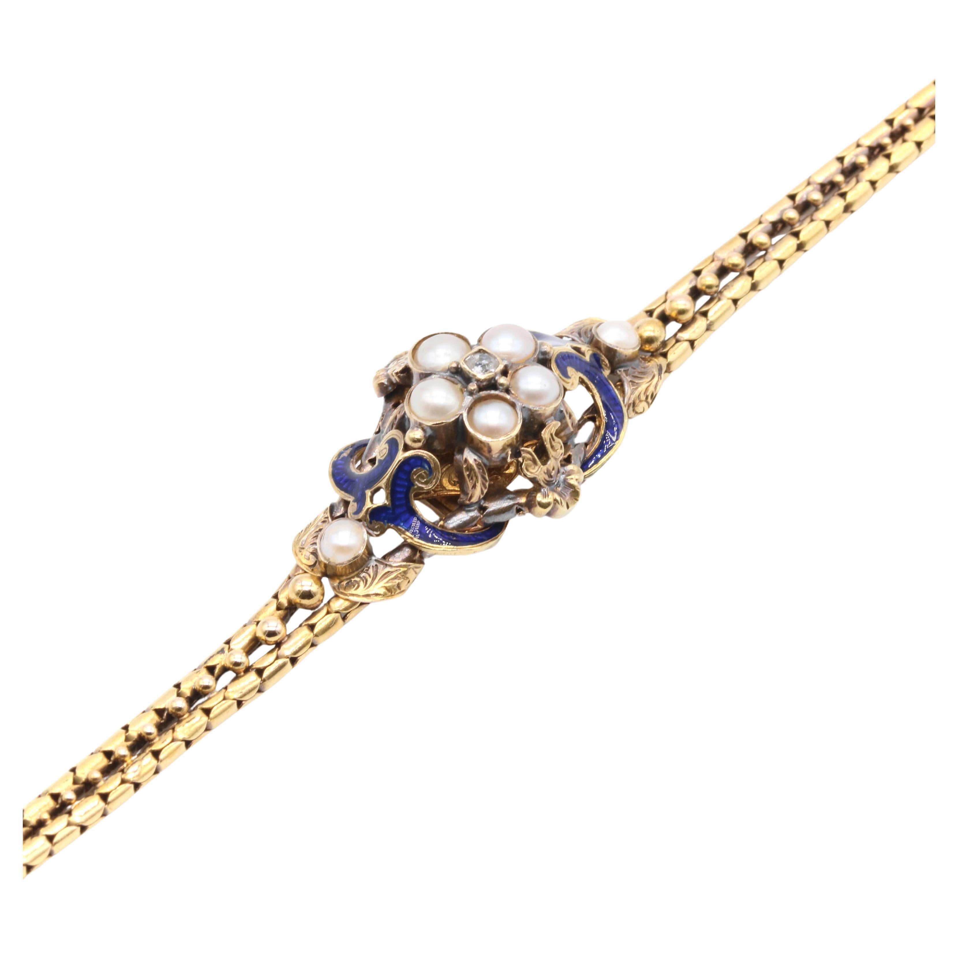 Antikes viktorianisches graviertes Armband aus 18 Karat Gold mit Diamanten, Perlen und blauer Emaille