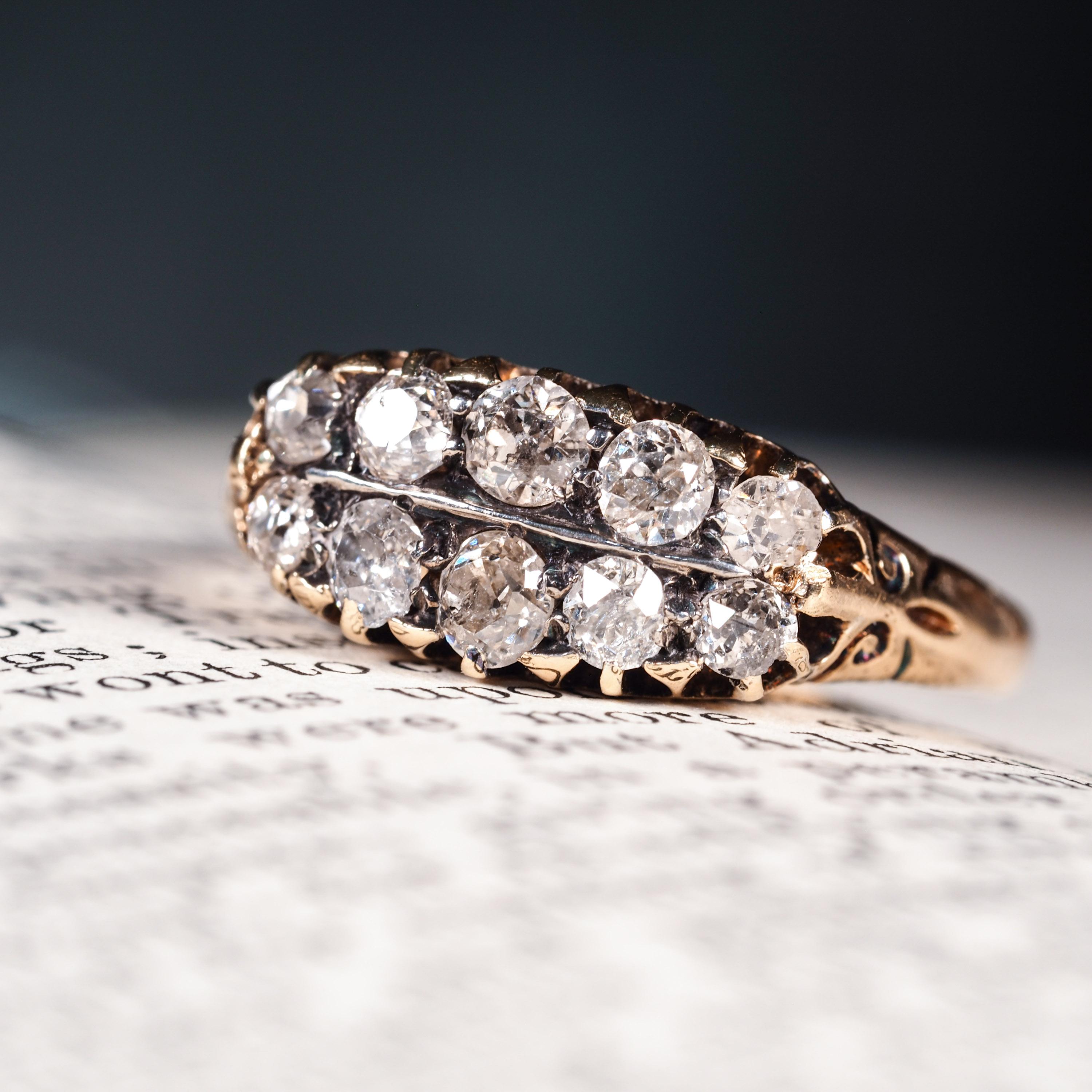 Women's or Men's Antique Victorian 18K Gold Diamond Ring Old Cut - Boat Shaped c.1890 For Sale