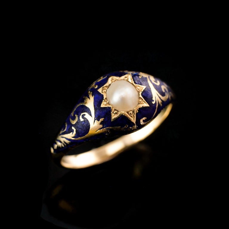 Antique Victorian 18K Gold Enamel & Pearl Ring with Scrolled Decorations c.1880 For Sale 3