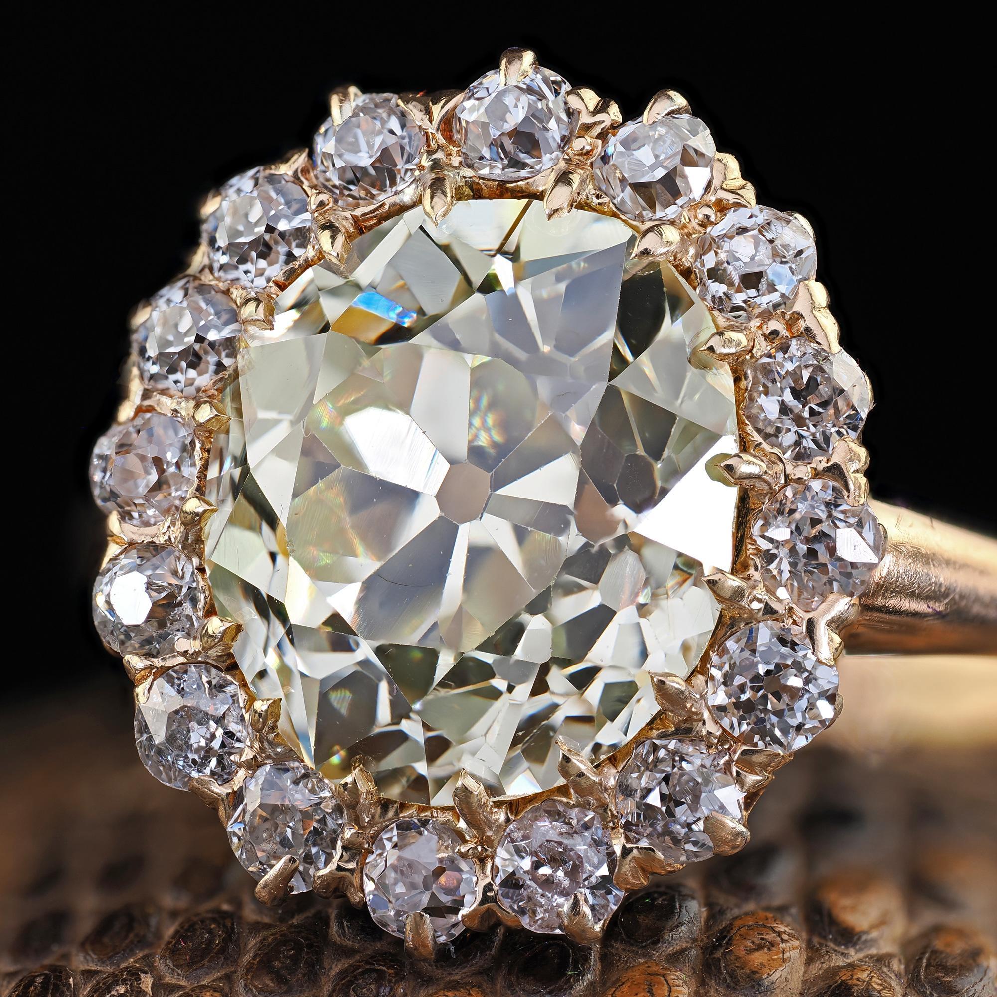 Bague de fiançailles victorienne ancienne en or 18K Fancy Yellow Old Mine Diamond - GIA en vente 1