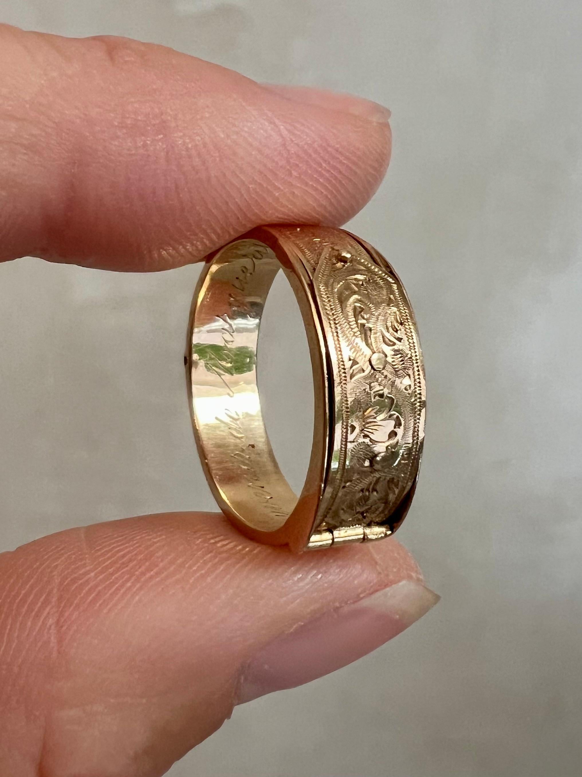 Ancienne bague victorienne en or 18 carats à gravure florale, 1860-1880 en vente 3