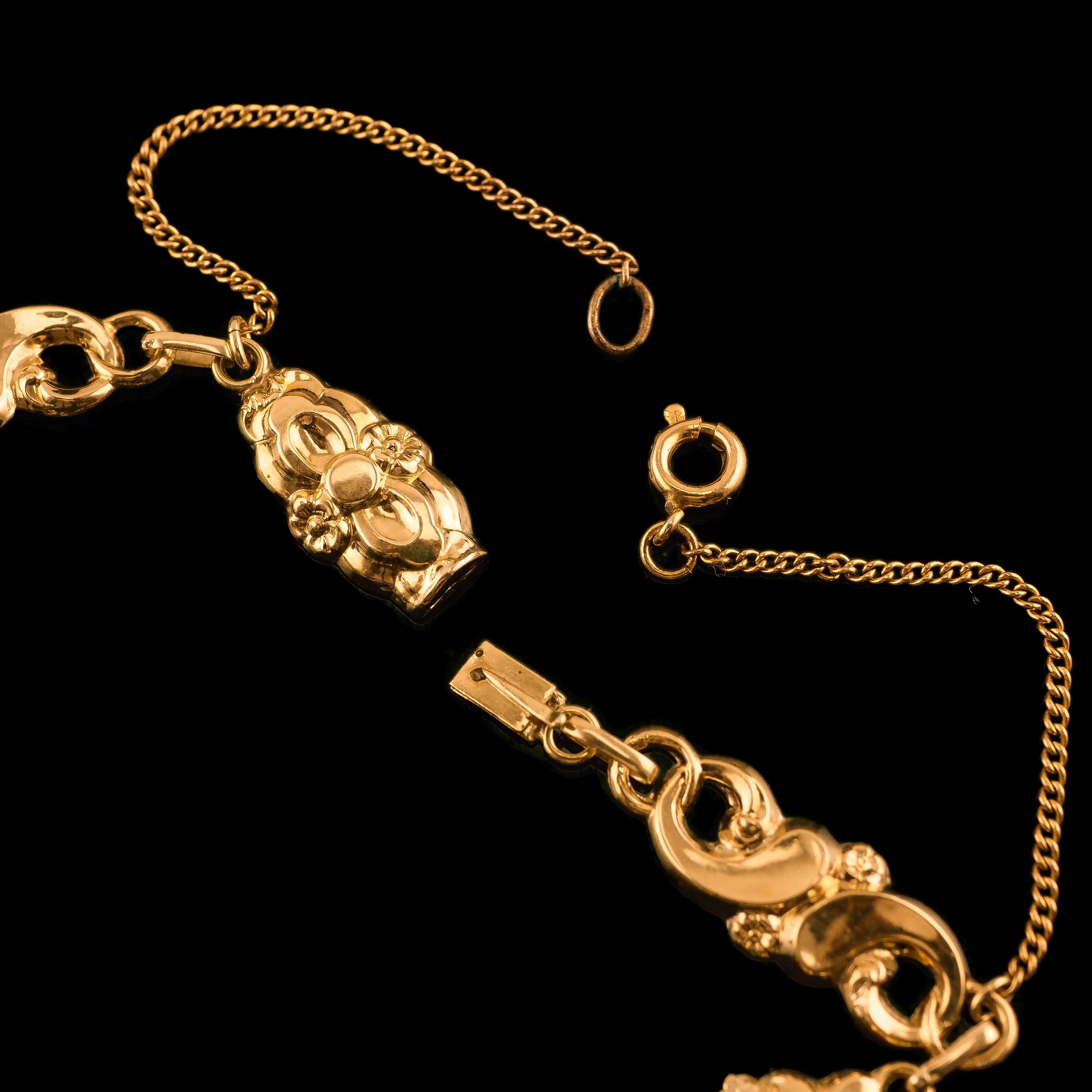 Antique Victorian 18K Gold Garnet Necklace in Baroque Revival Style, c.1840 8