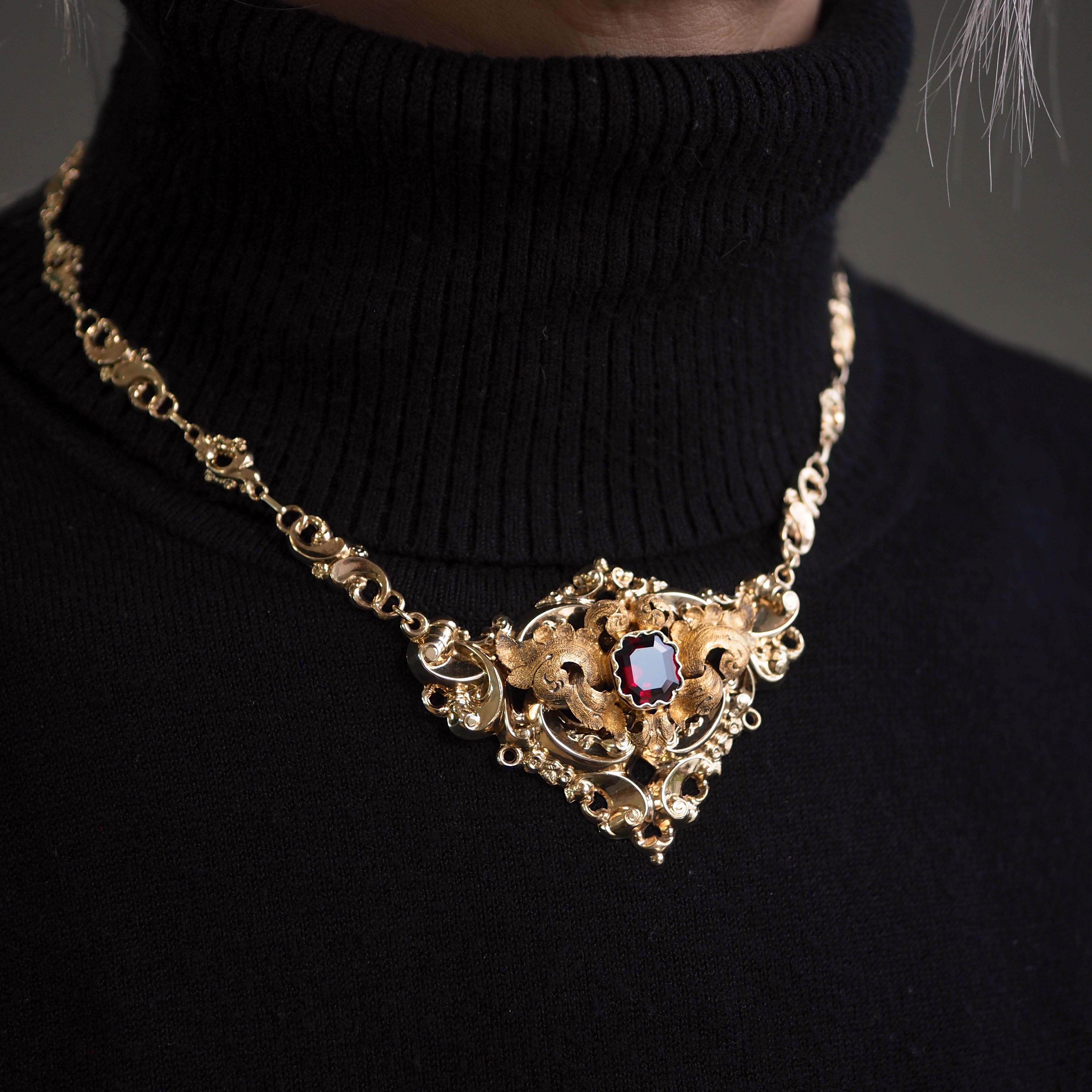 Antike viktorianische 18 Karat Gold Granat-Halskette im Barock-Revival-Stil, um 1840 im Zustand „Gut“ in London, GB